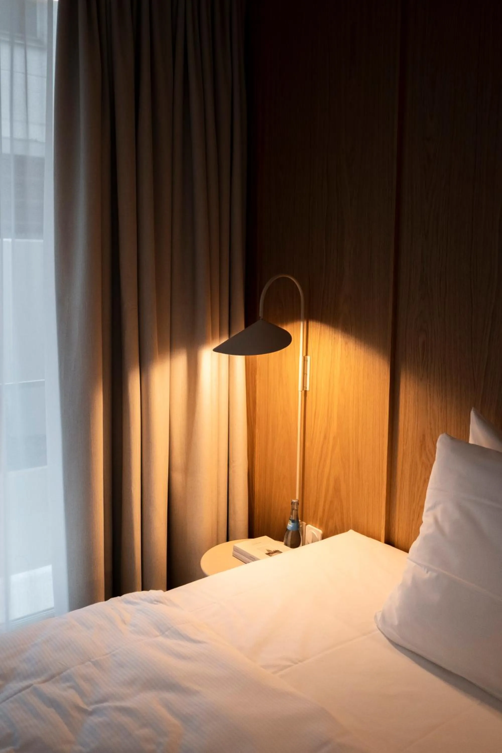 Bed in Das Kaya Hotel Stuttgart Airport Messe