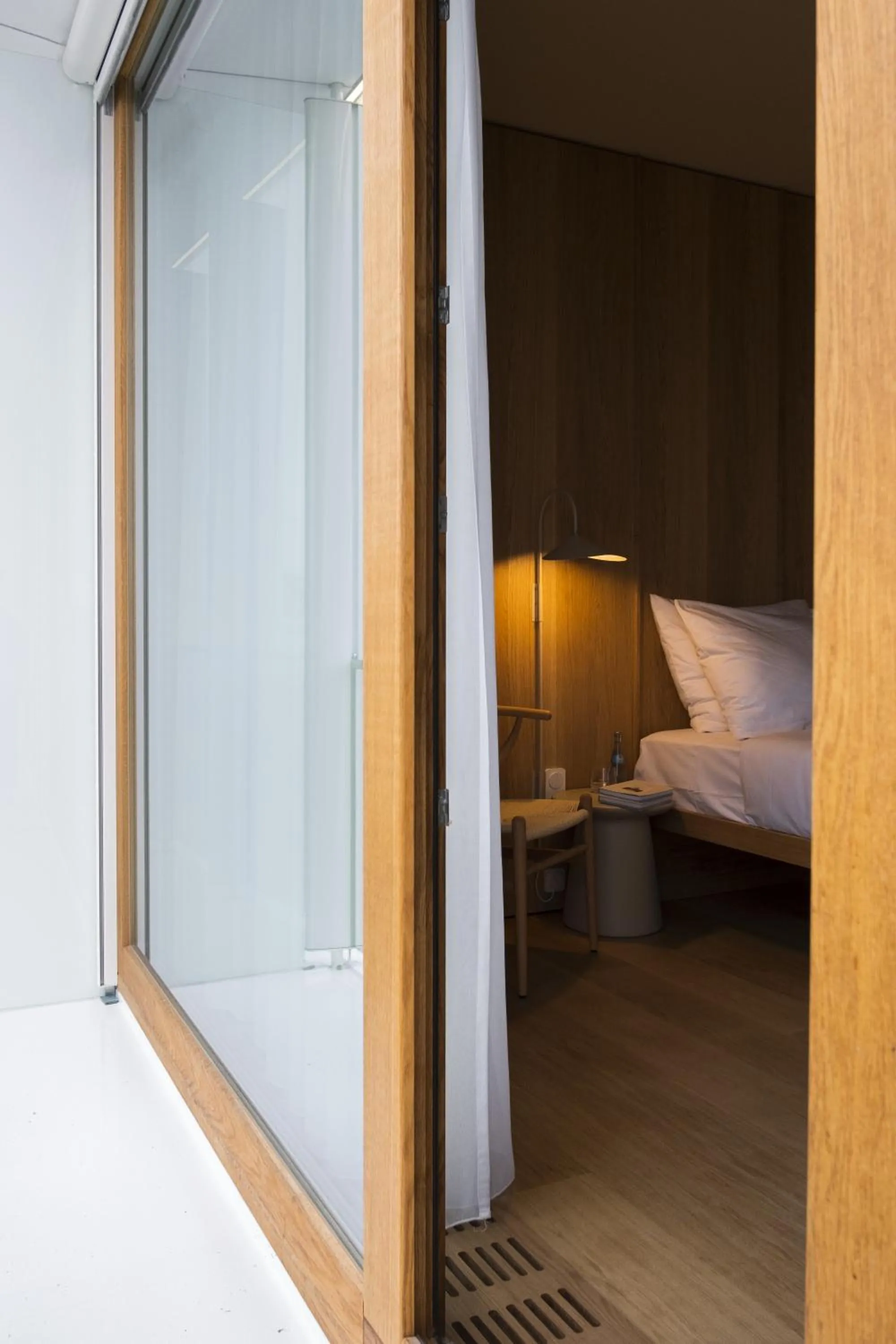 Bed in Das Kaya Hotel Stuttgart Airport Messe