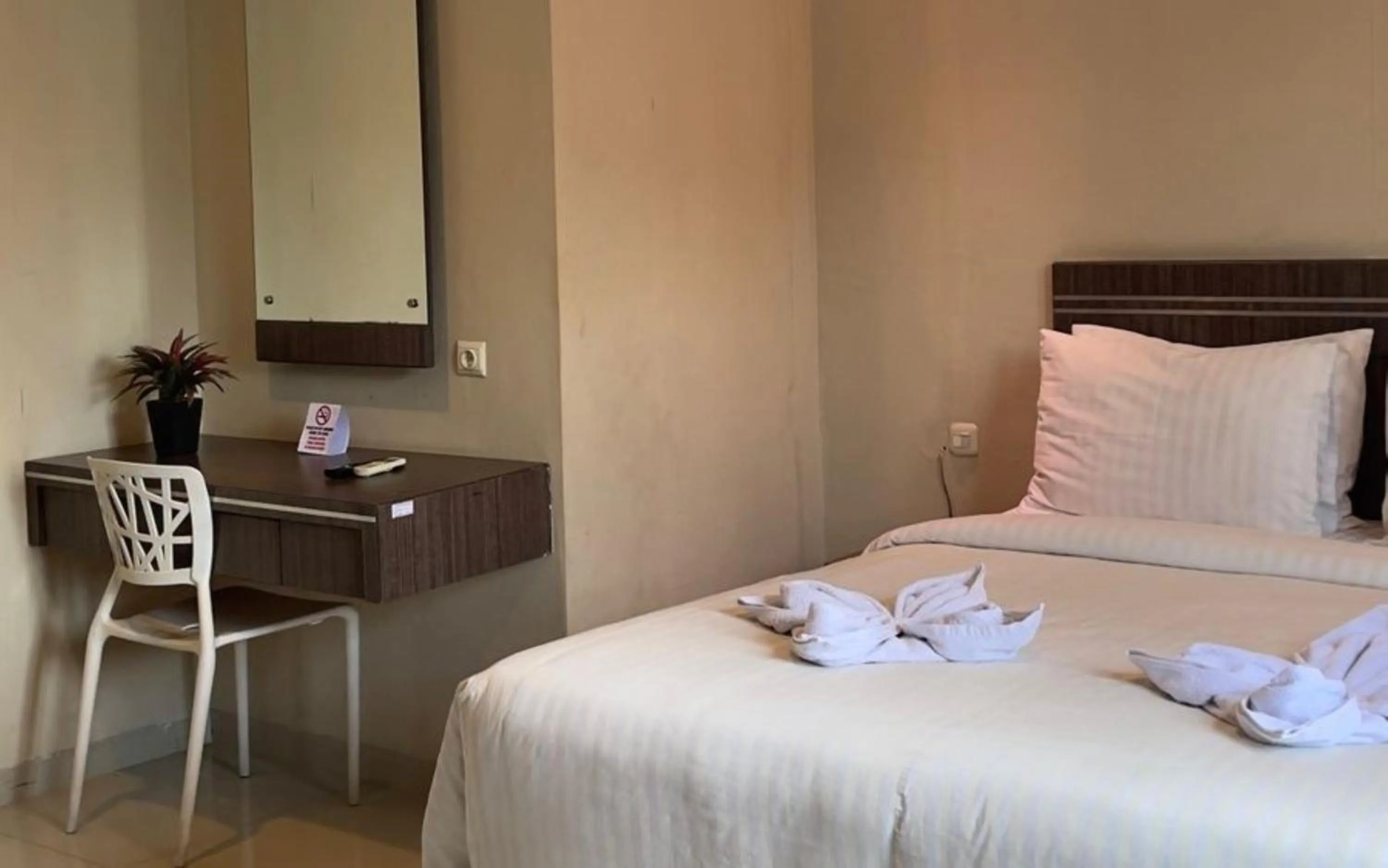 Bed in A'rabia Style Hotel Sriwijaya