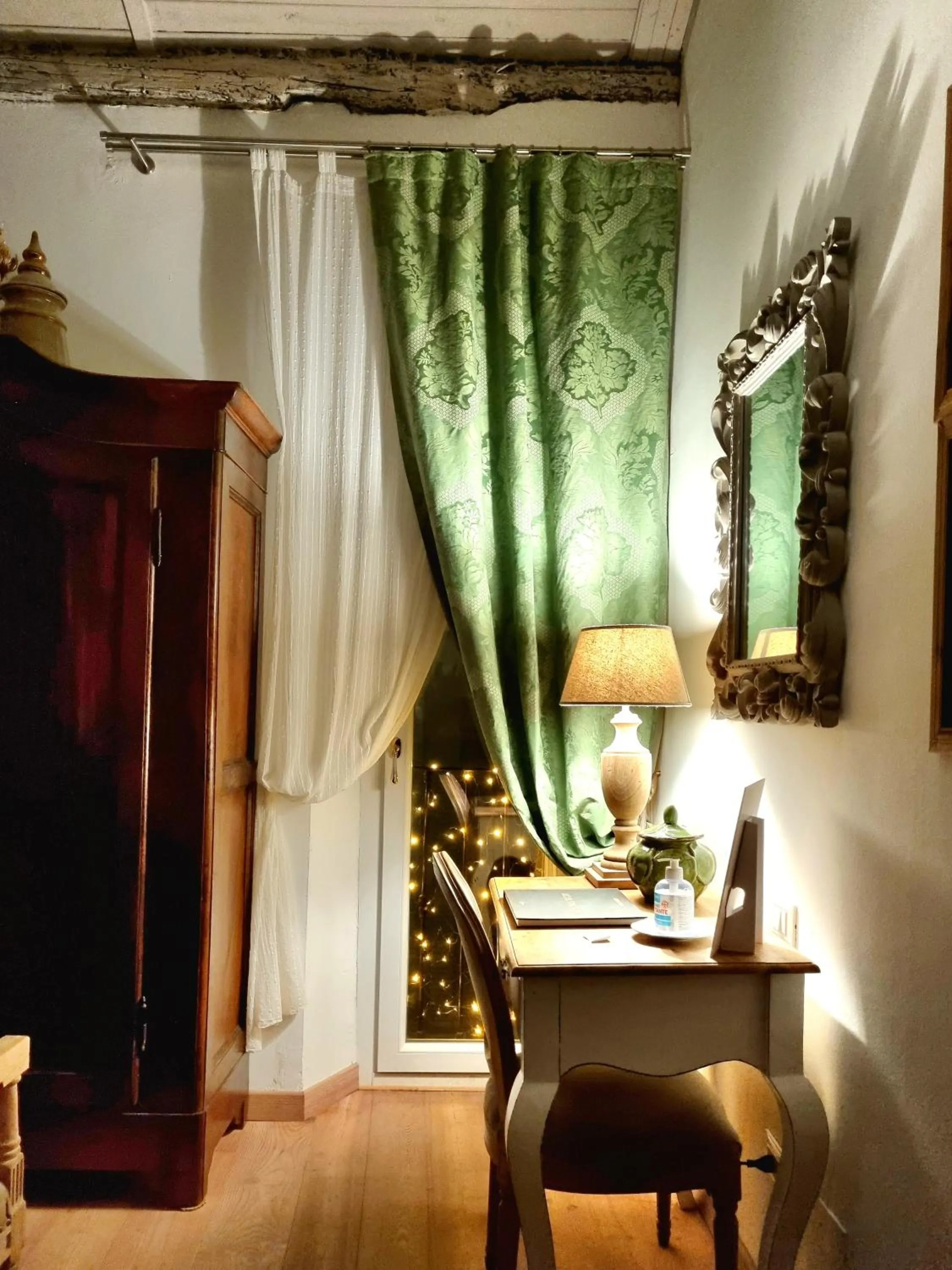 Seating area in Le Stanze del Cardinale