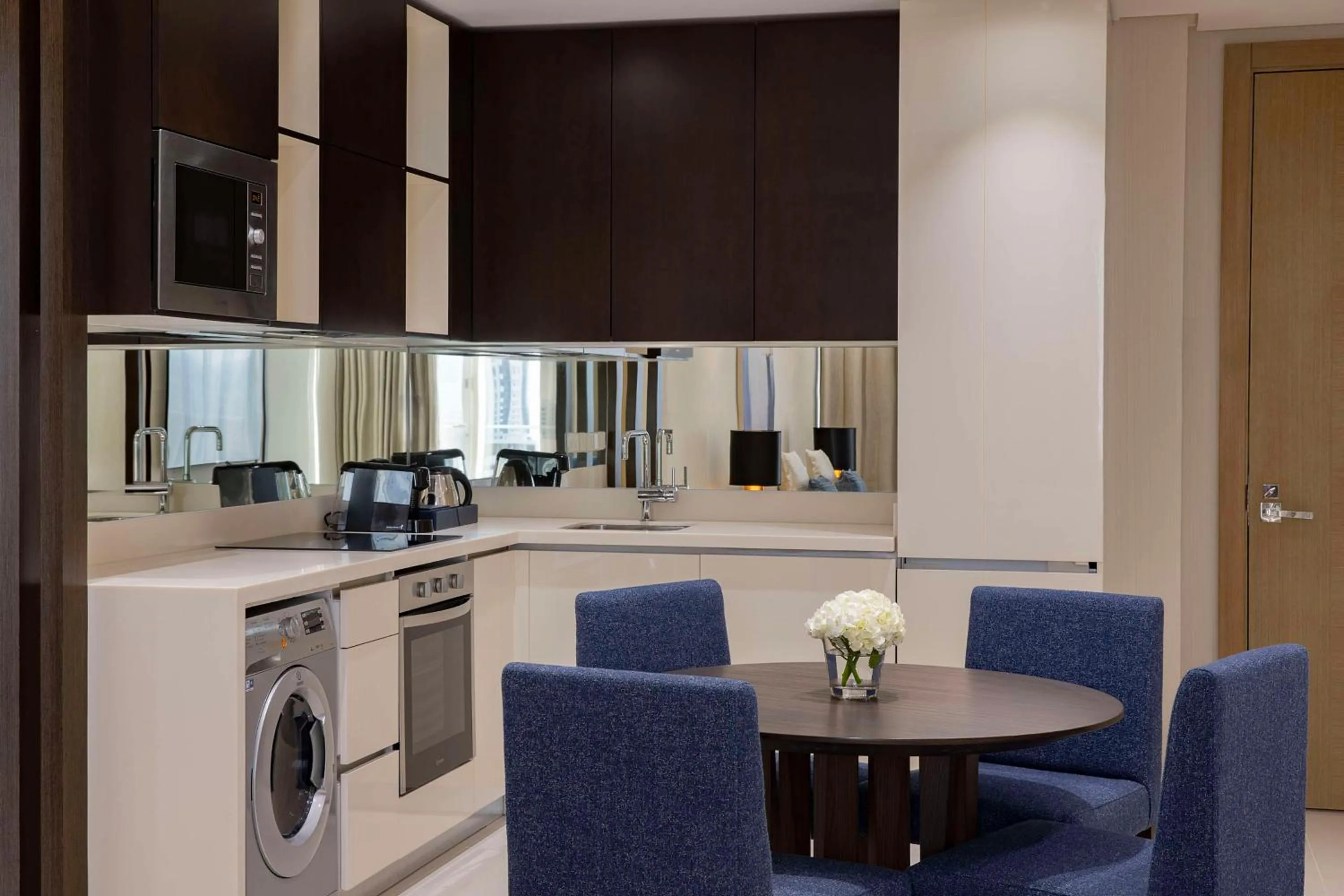 Coffee/tea facilities in Hilton Bahrain City Centre Hotel & Residences