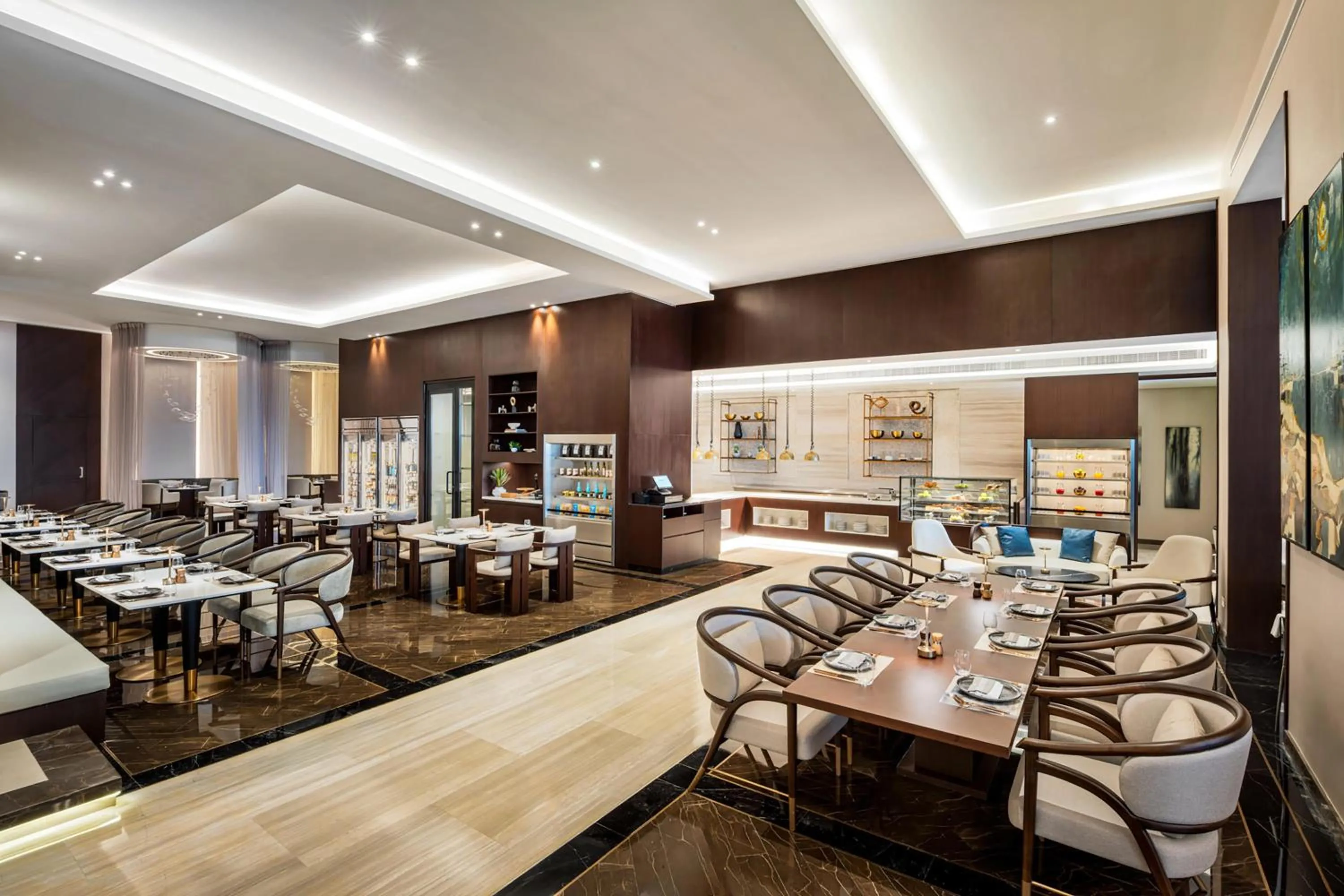 Restaurant/places to eat in Hilton Bahrain City Centre Hotel & Residences