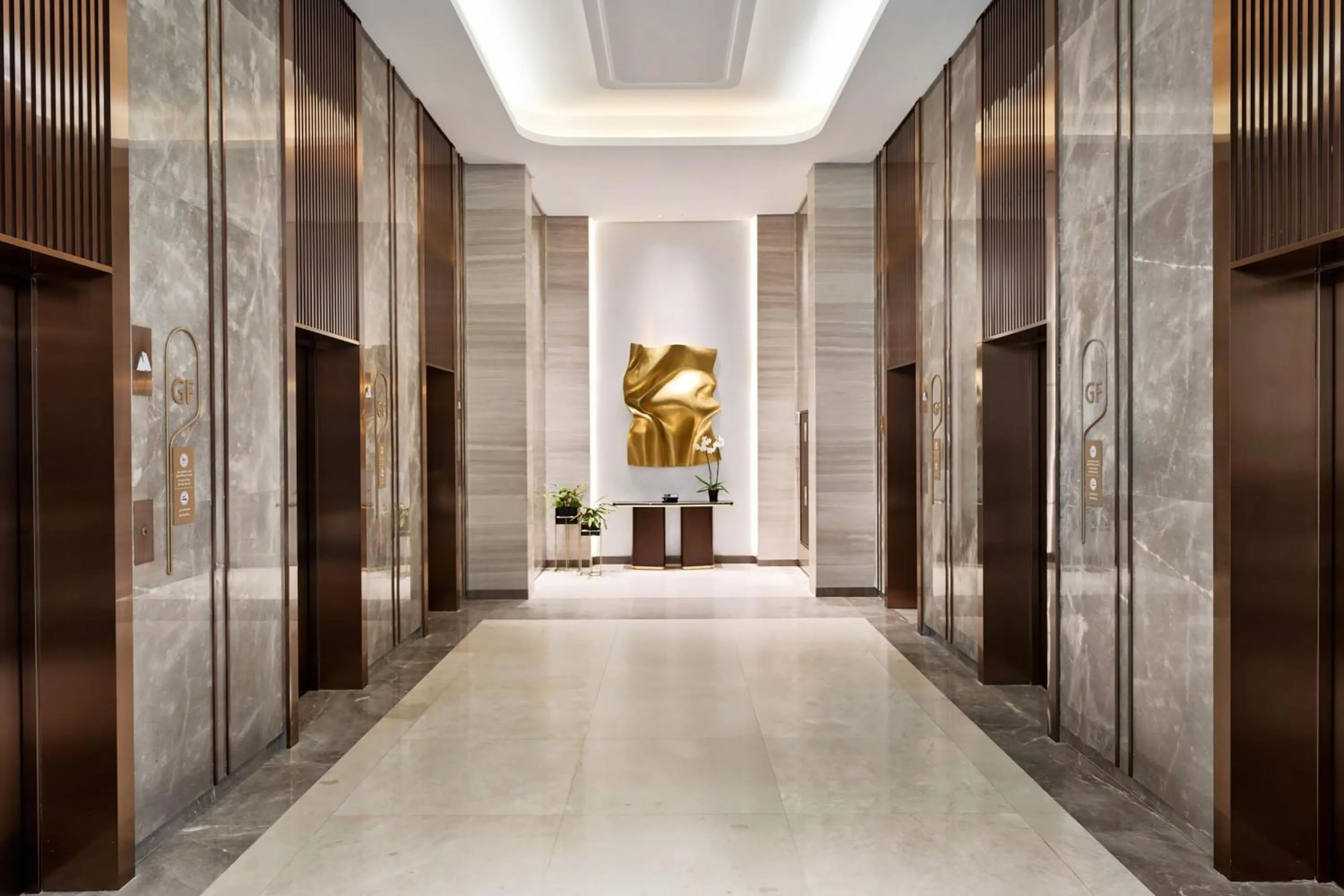 Lobby or reception in Hilton Bahrain City Centre Hotel & Residences