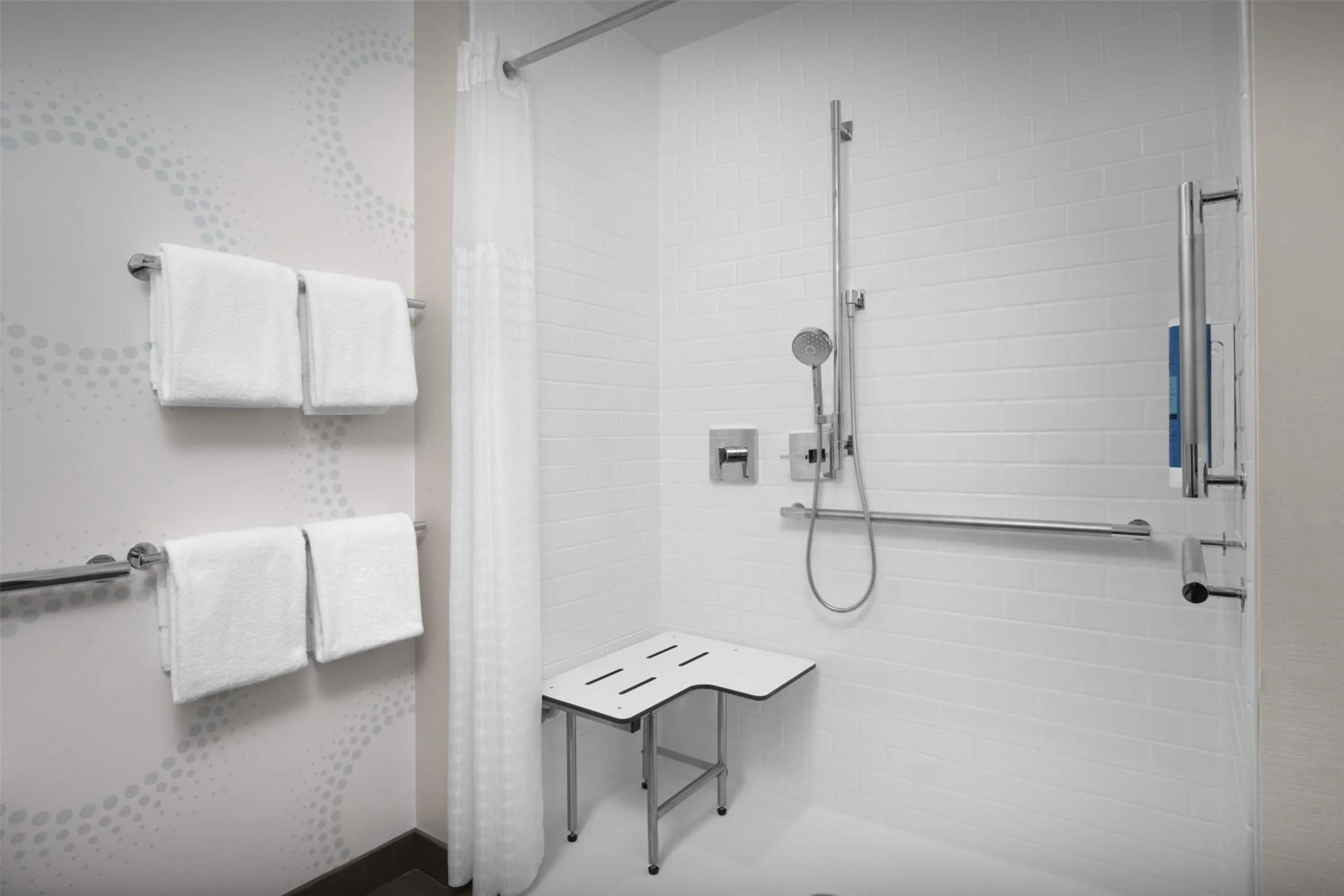 Bathroom in Tru By Hilton Columbia Downtown