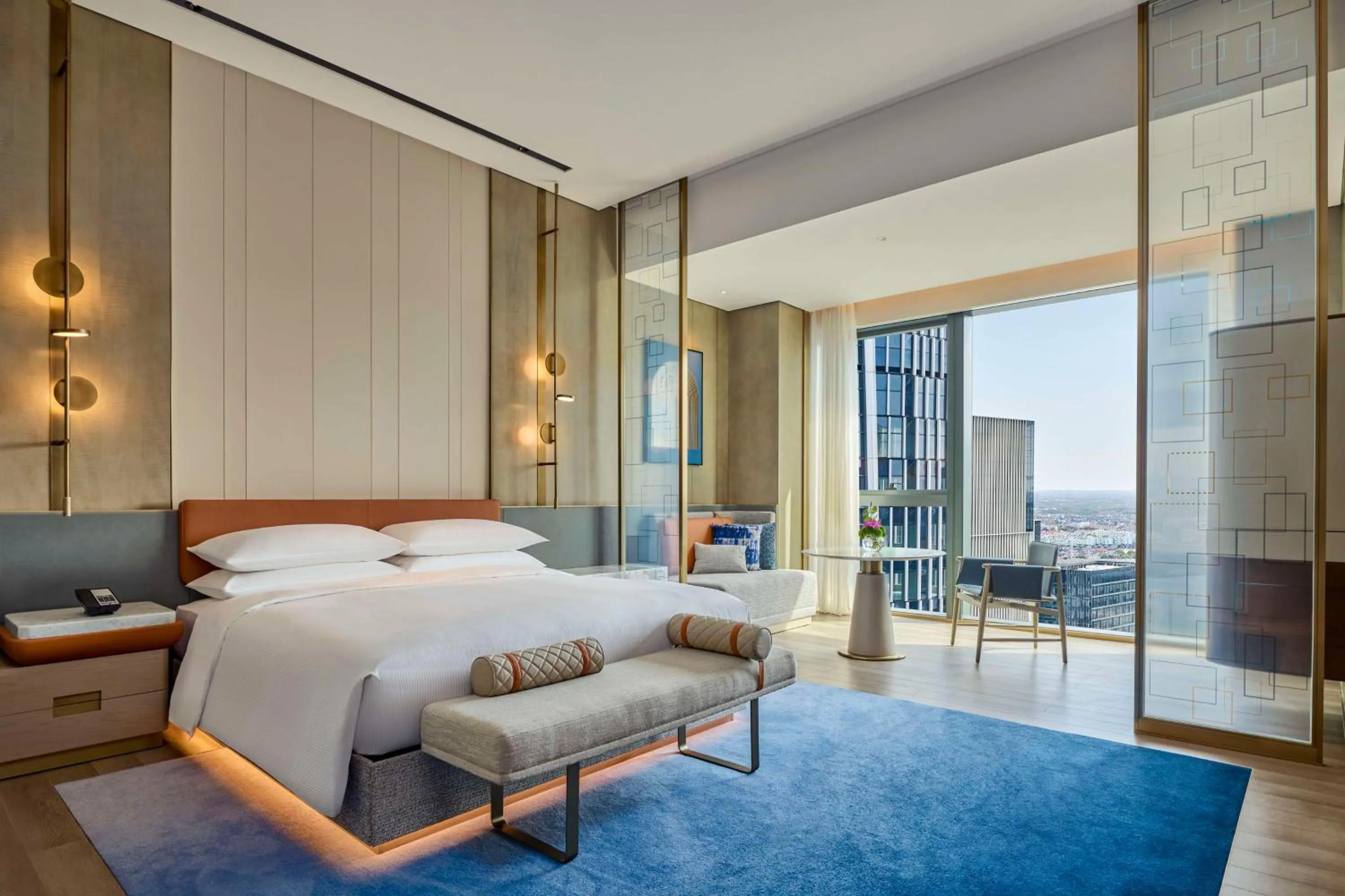 Photo of the whole room, Bed in Hilton Shanghai Zhangjiang Science City