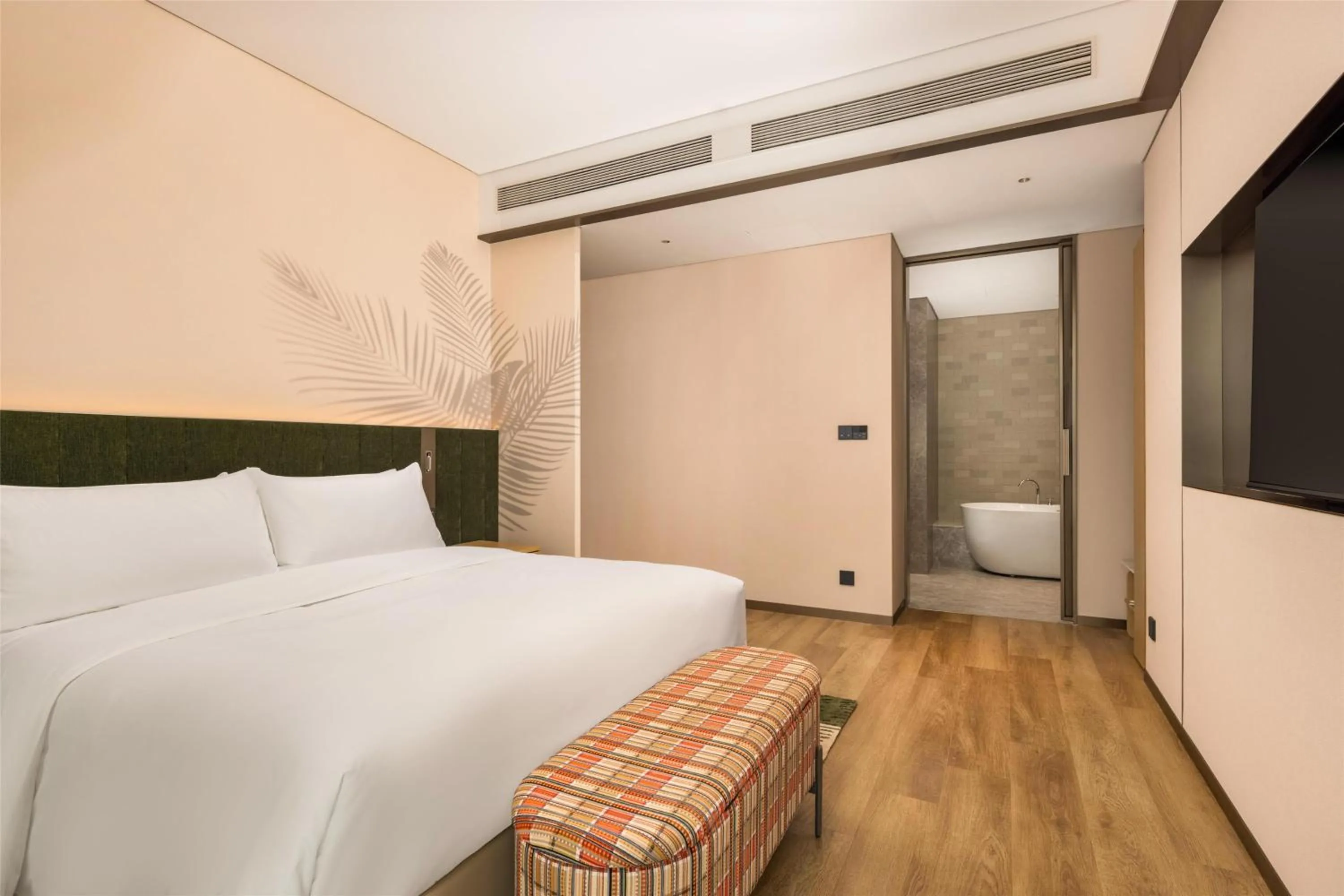 Bed in Hilton Garden Inn Olympic Sports Center Jinan