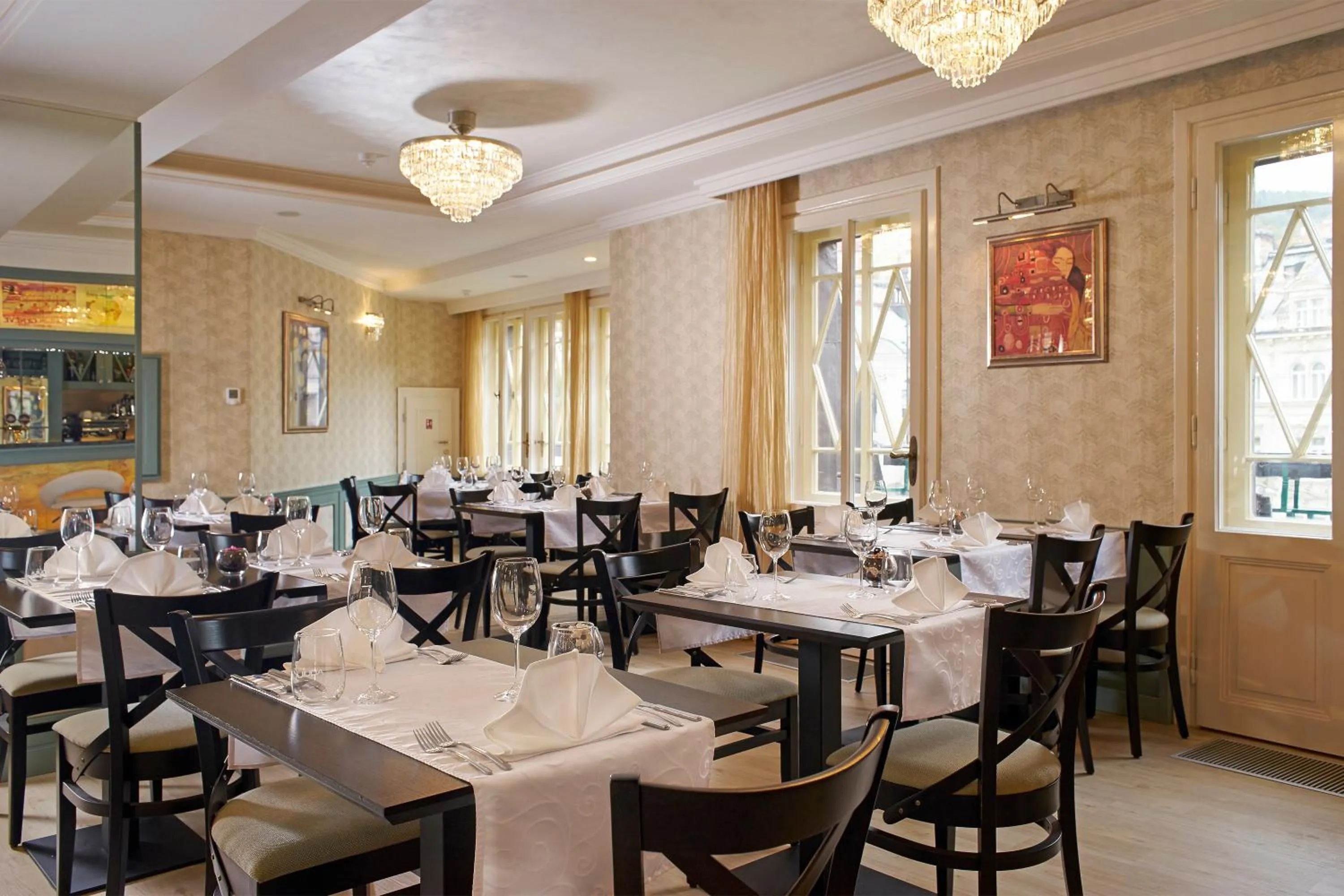 Restaurant/places to eat in EA Hotel Atlantic Palace