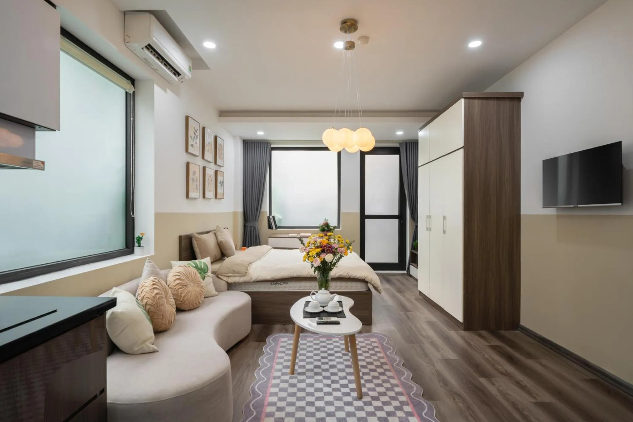 TV and multimedia in Luxe Paradise Residence 76 To Ngoc Van