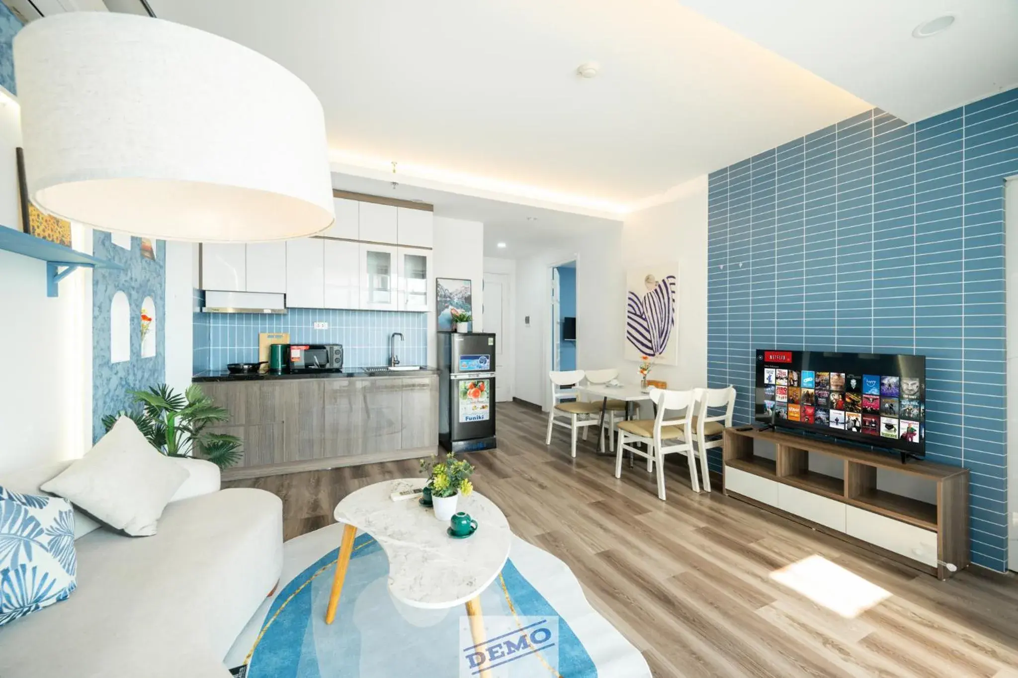 Two-Bedroom Apartment with Balcony in Luxe Paradise Residence 76 To Ngoc Van Two-Bedroom Apartment with Balcony in Luxe Paradise Residence 76 To Ngoc Van