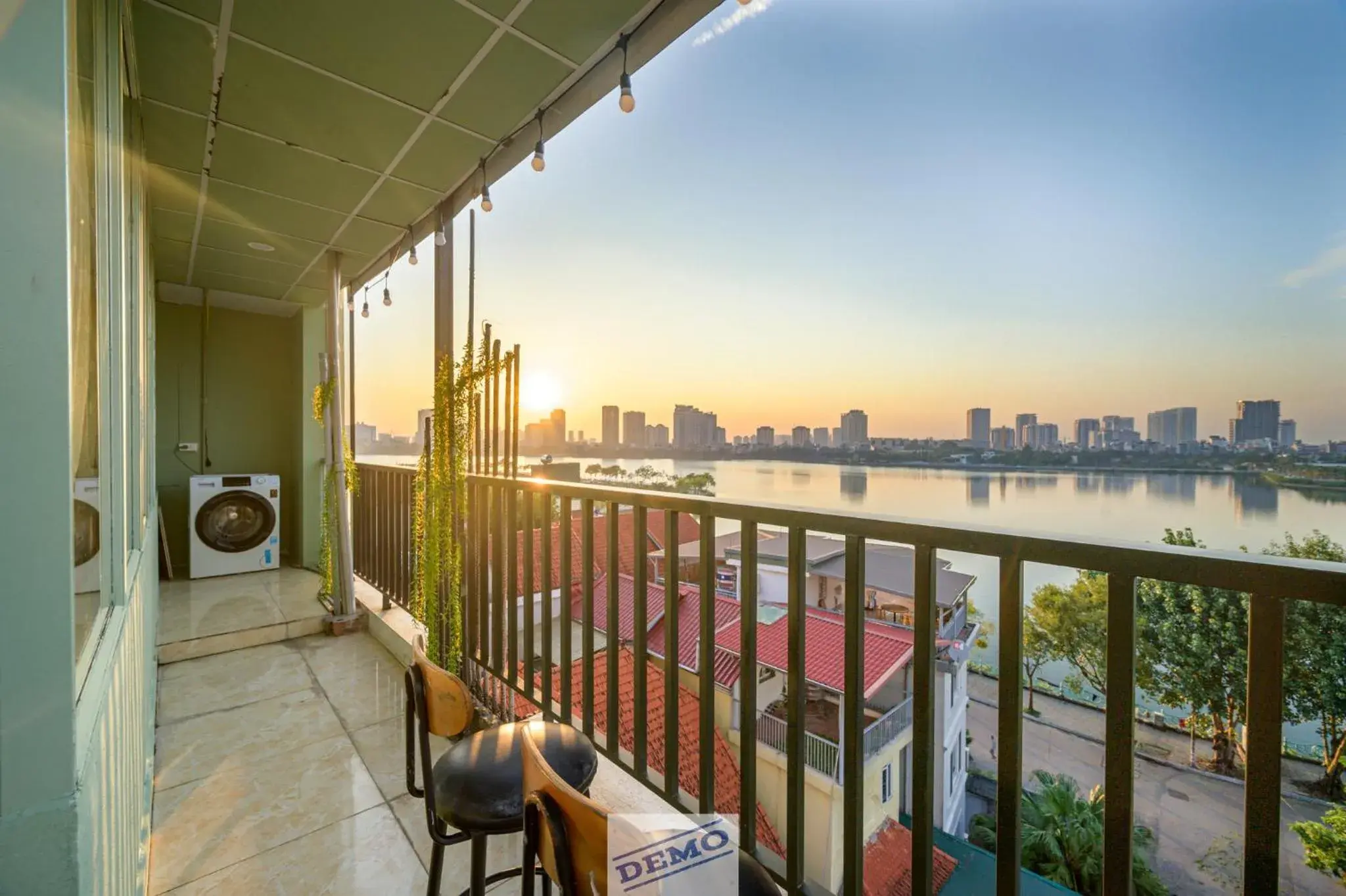 Apartment with Lake View in Luxe Paradise Residence 76 To Ngoc Van Apartment with Lake View in Luxe Paradise Residence 76 To Ngoc Van