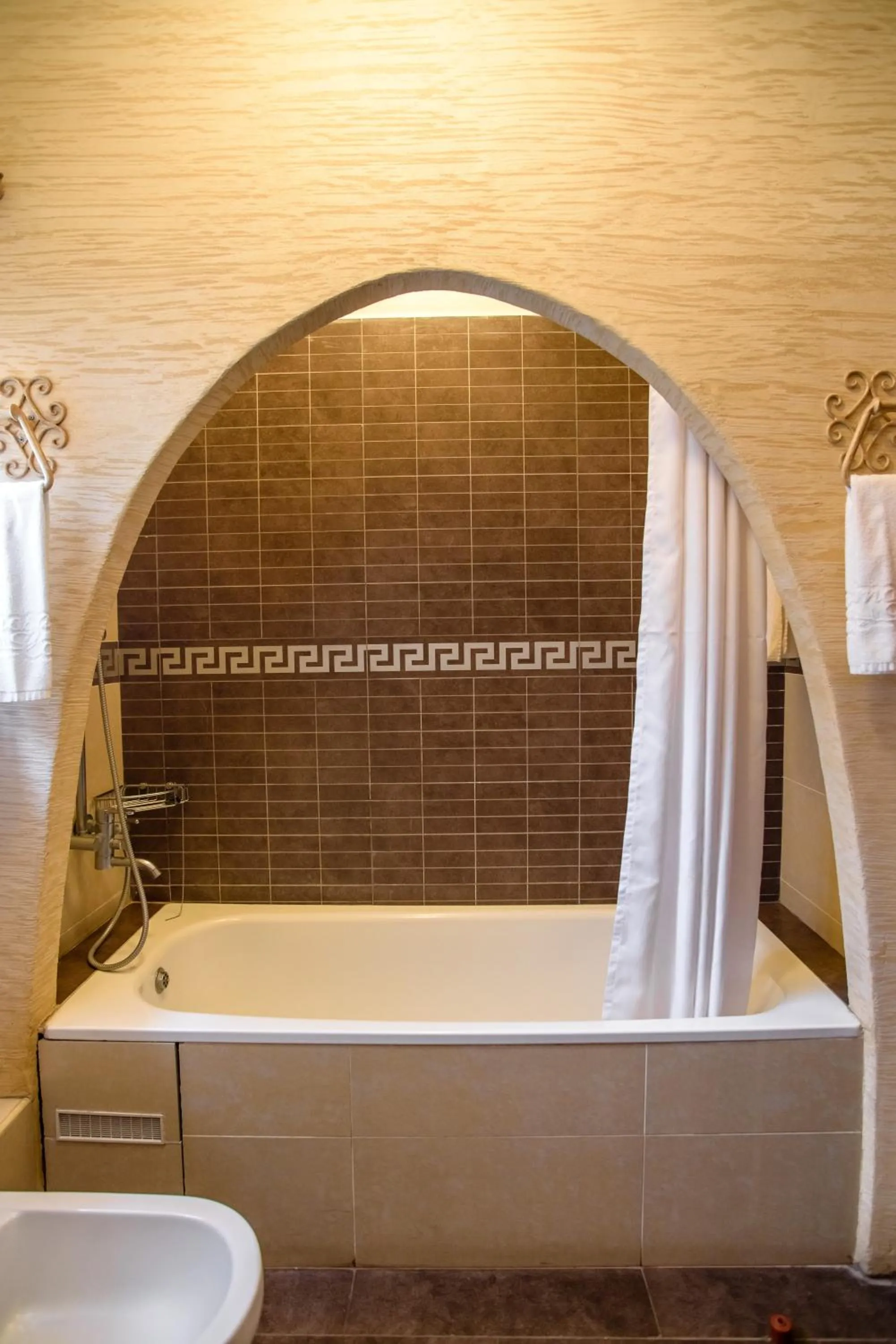 Bathroom in Mimosa Court Apartments