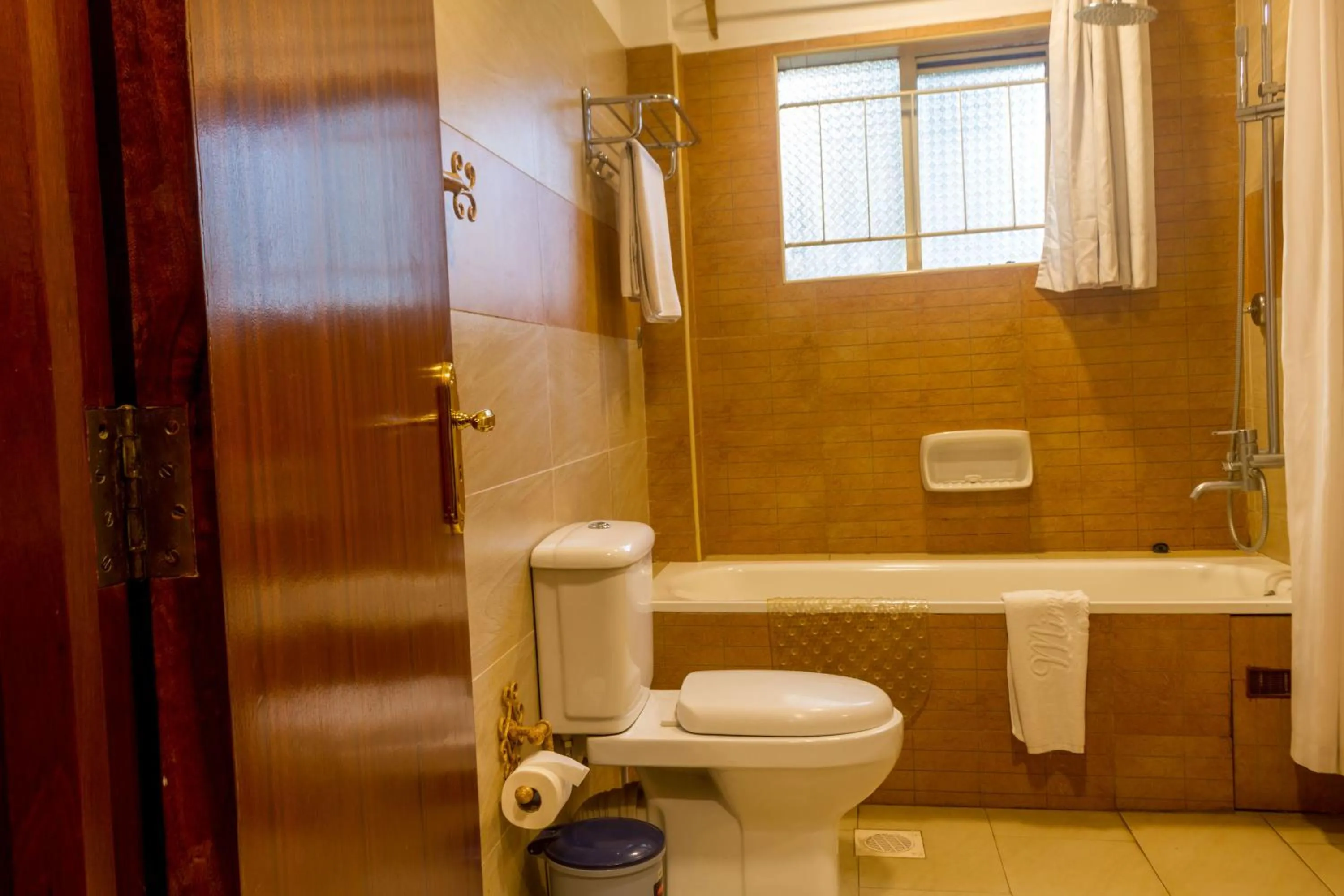 Bathroom in Mimosa Court Apartments