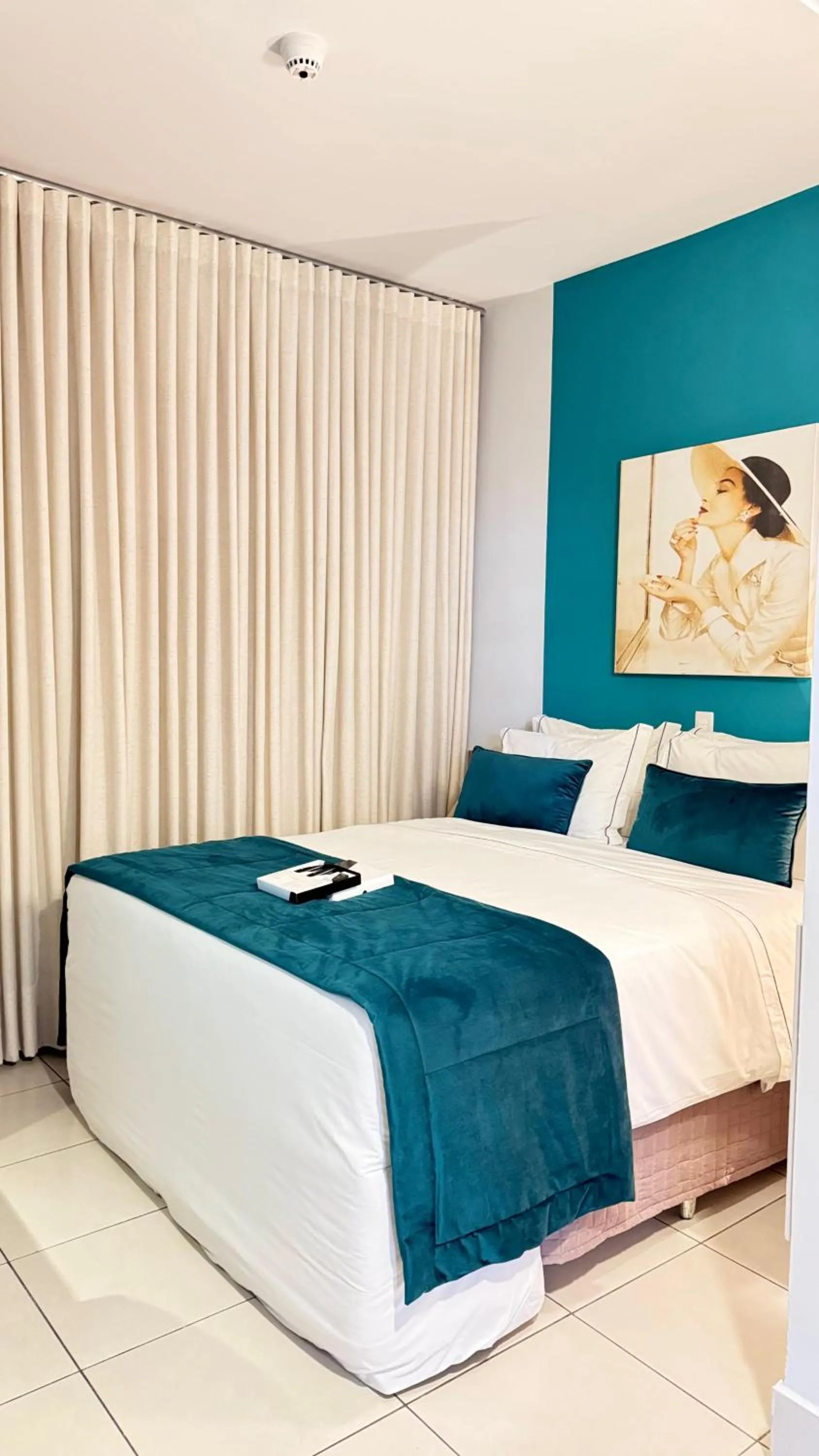 Bedroom, Bed in Mega Moda Goiania Hotel