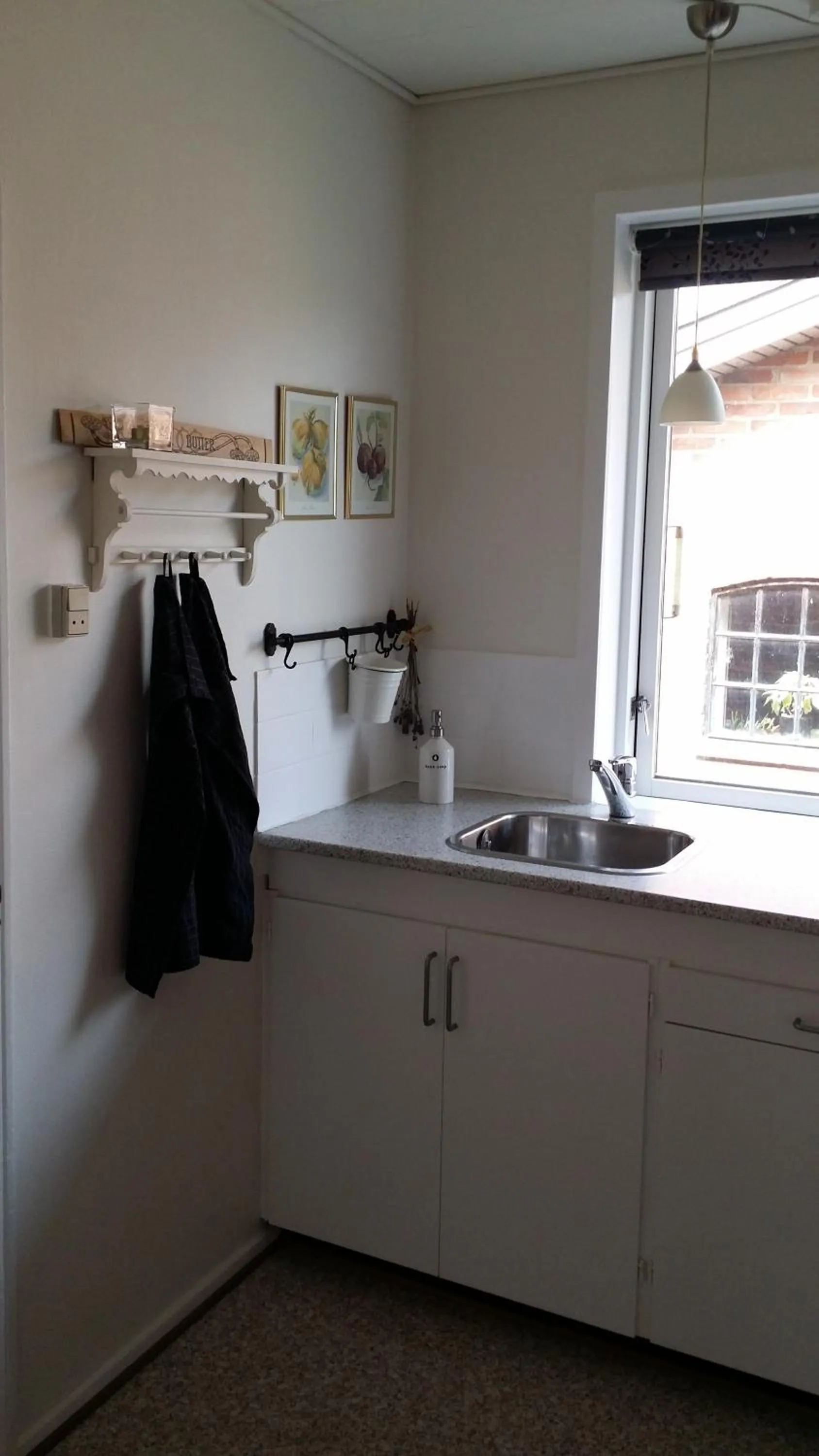 Kitchen or kitchenette in B&B Villa Filsø