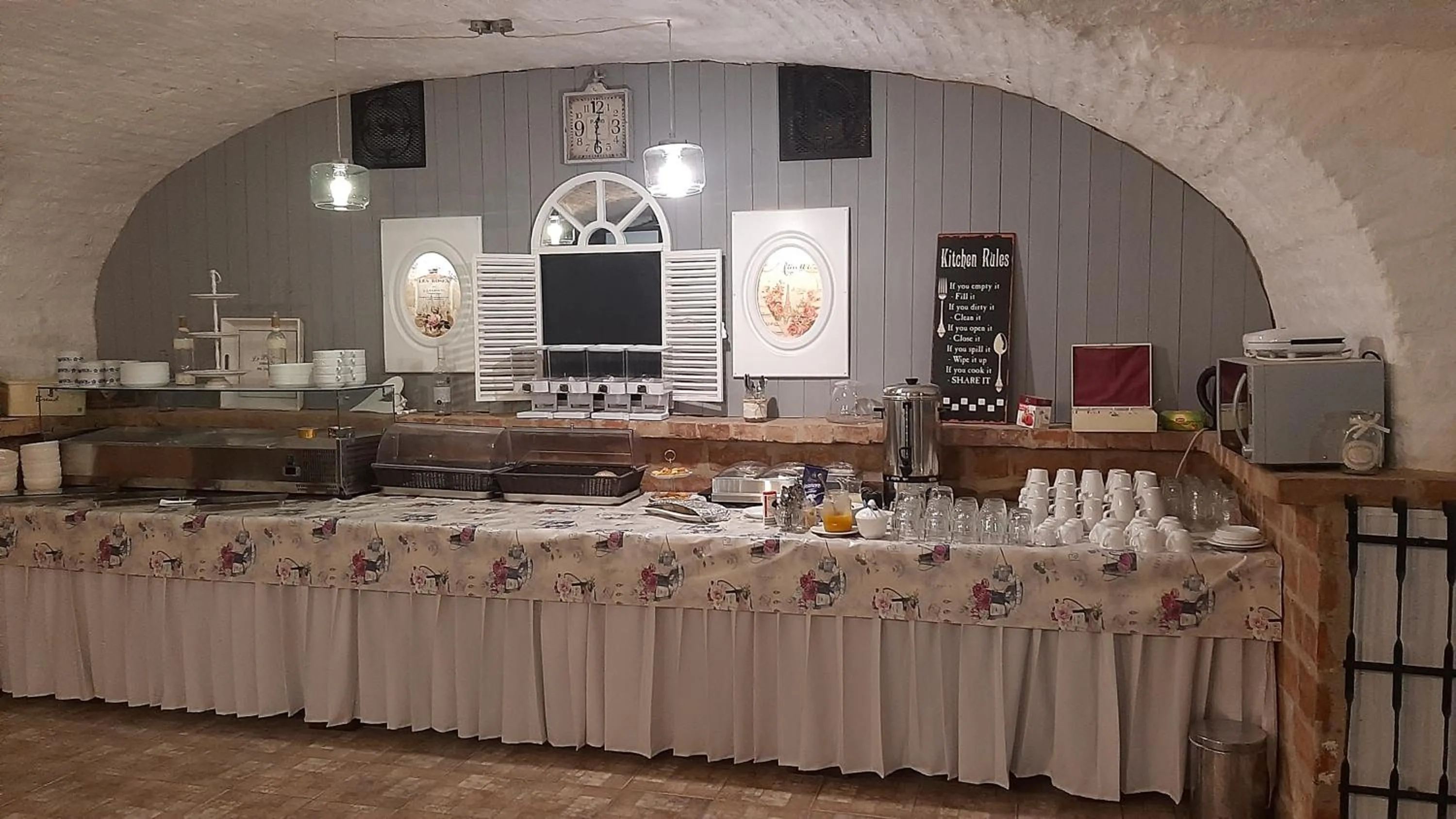 Restaurant/places to eat in Guest House Romantika Panzio