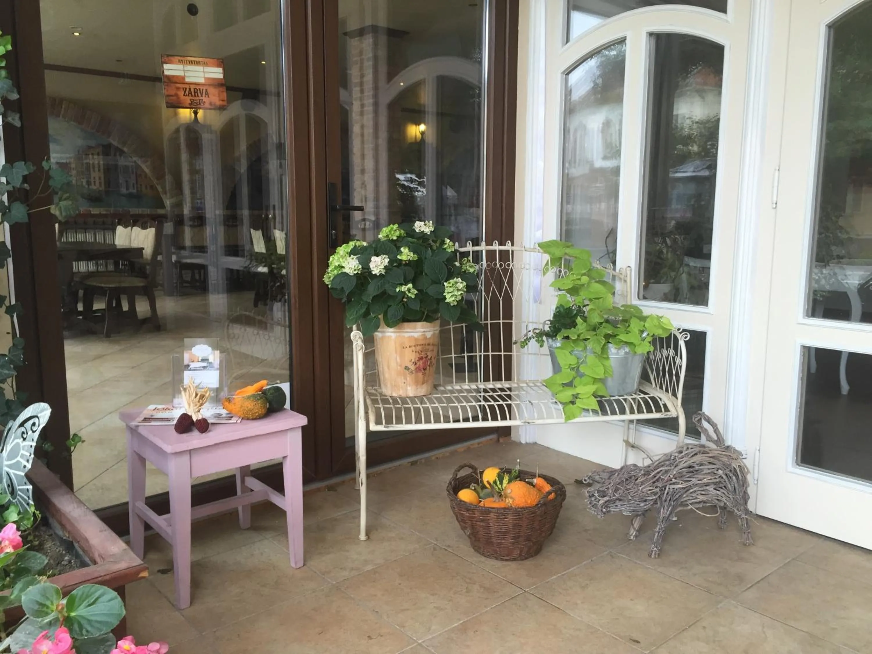Facade/entrance in Guest House Romantika Panzio