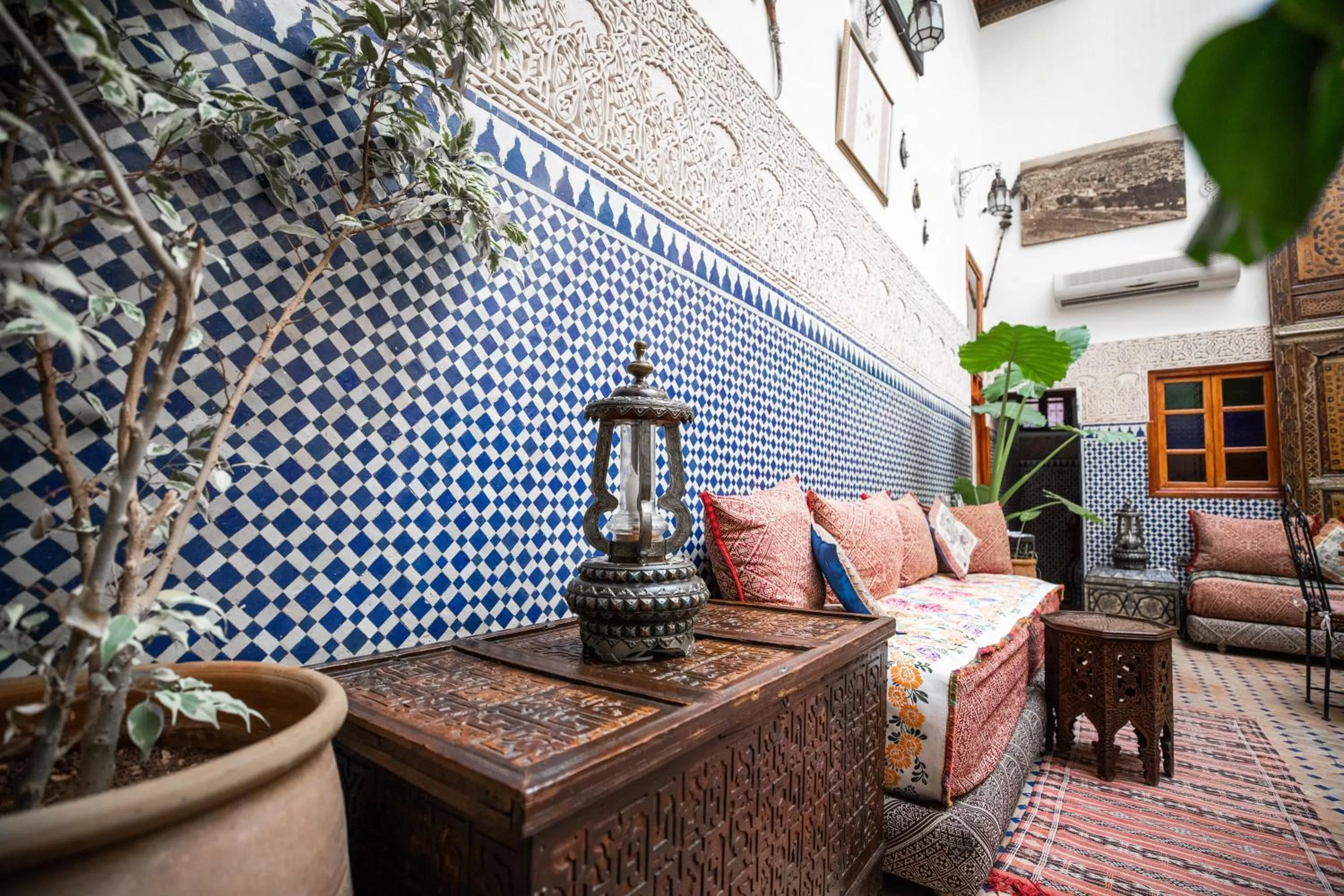 Lobby or reception in Riad Dar Tahri & SPA