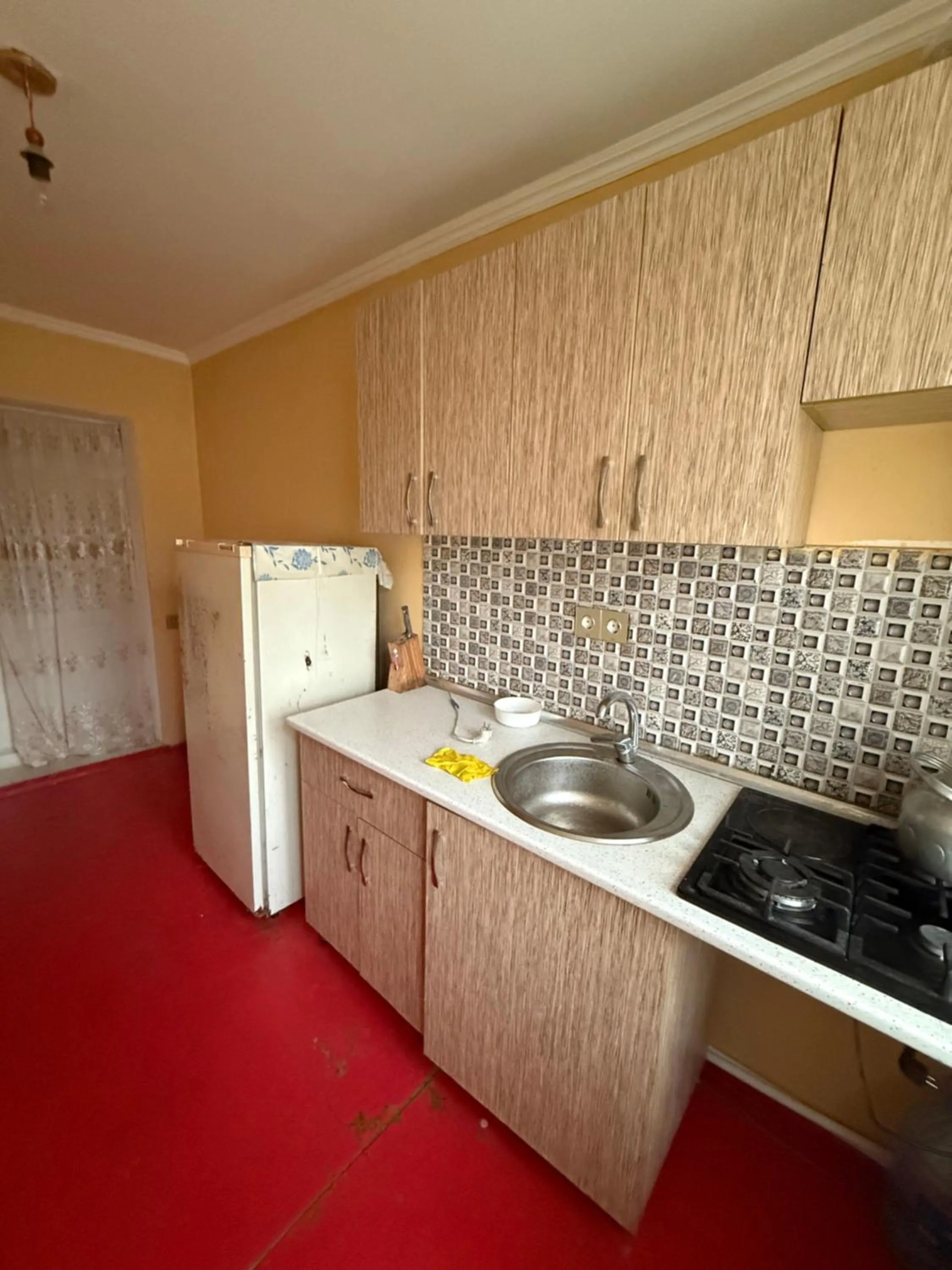 Kitchen or kitchenette in Rova Home & Hostel