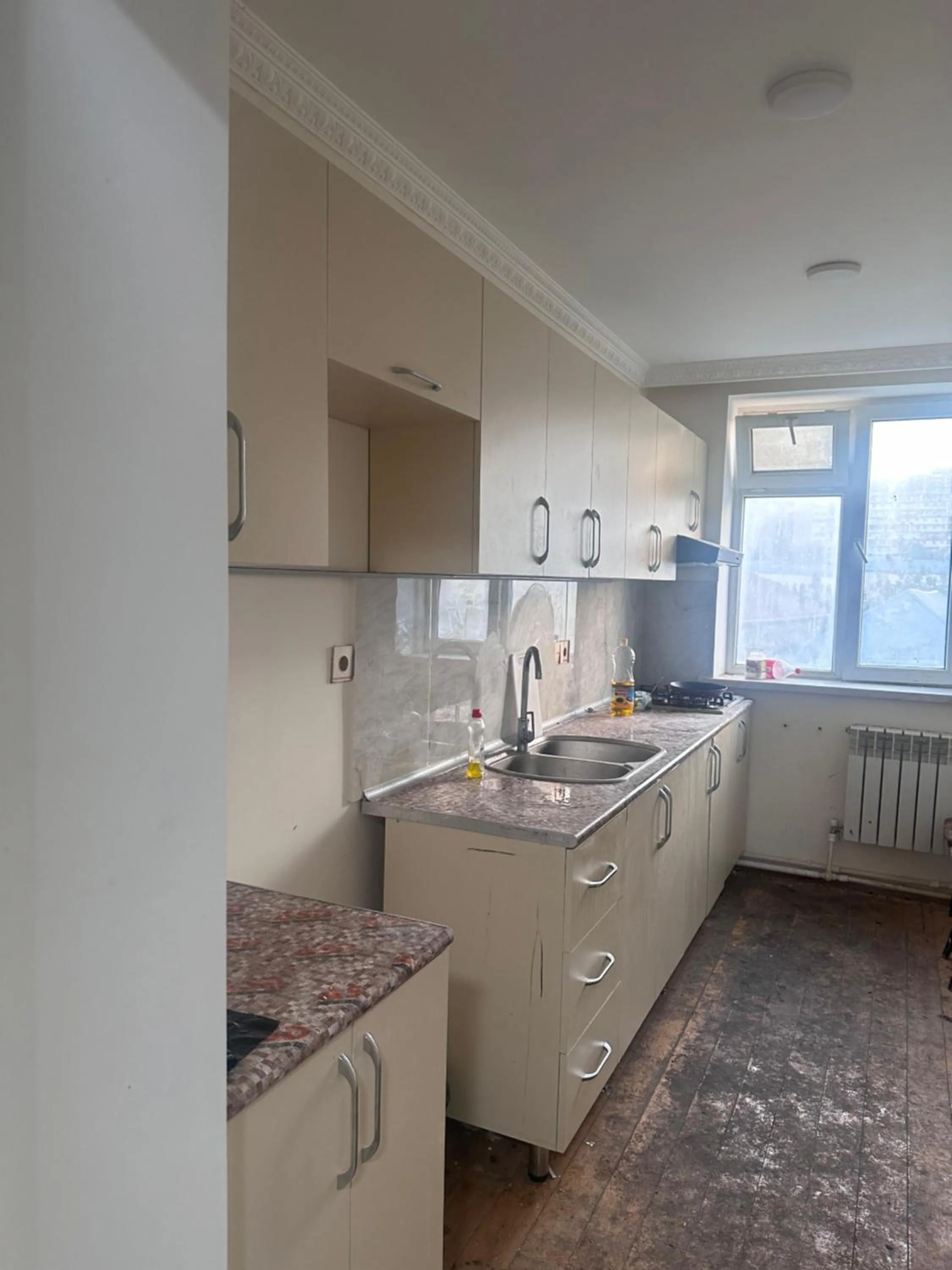 Kitchen or kitchenette in Rova Home & Hostel