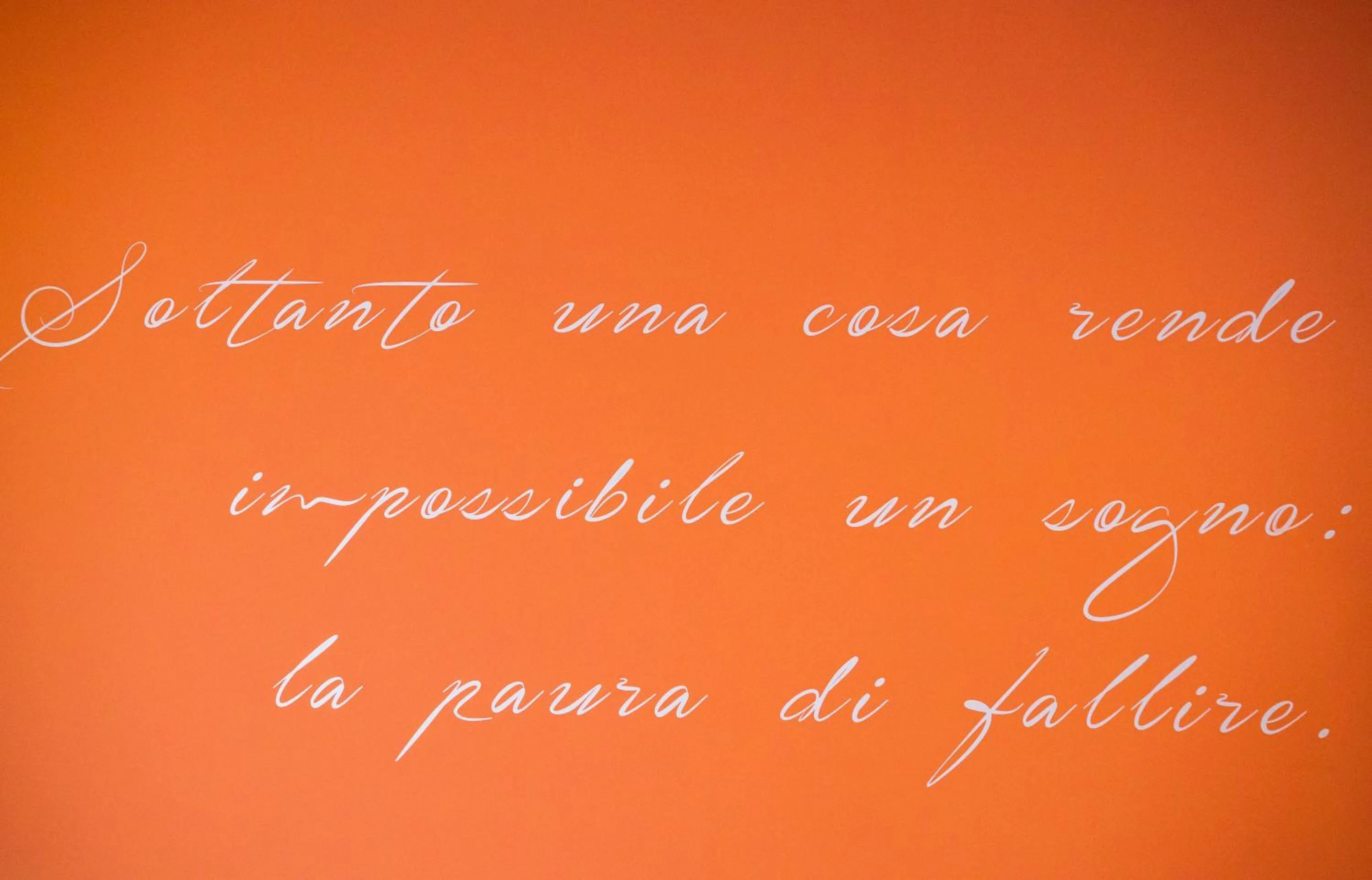 Text overlay in Hotel Europa