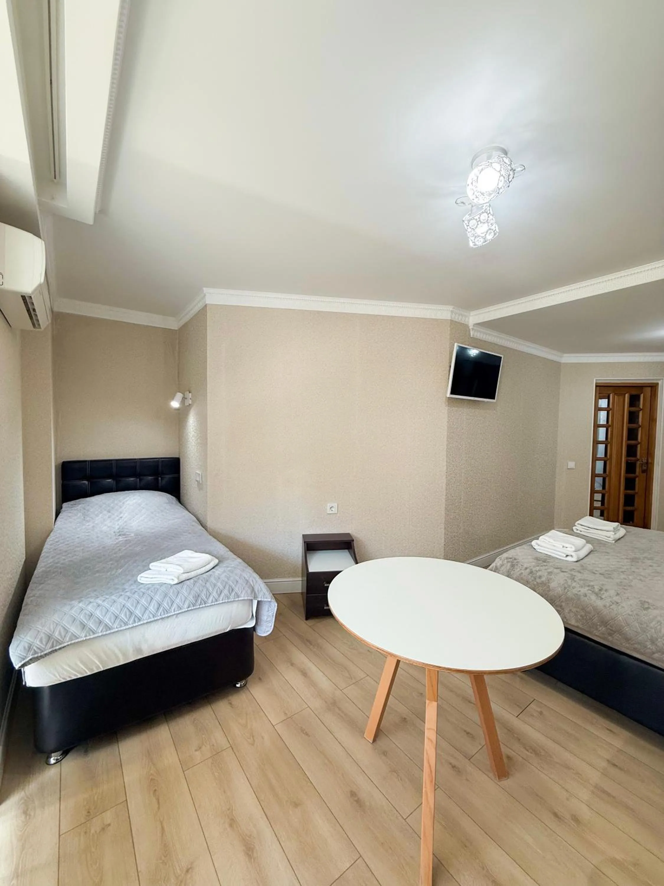 Photo of the whole room, Bed in Hotel Kalyan & Spa