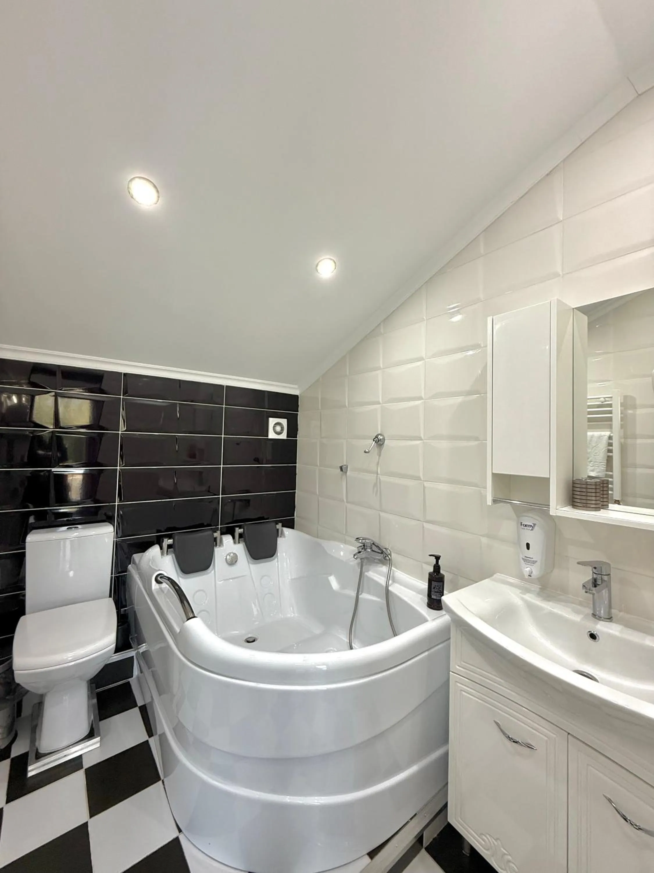 Toilet in Hotel Kalyan & Spa