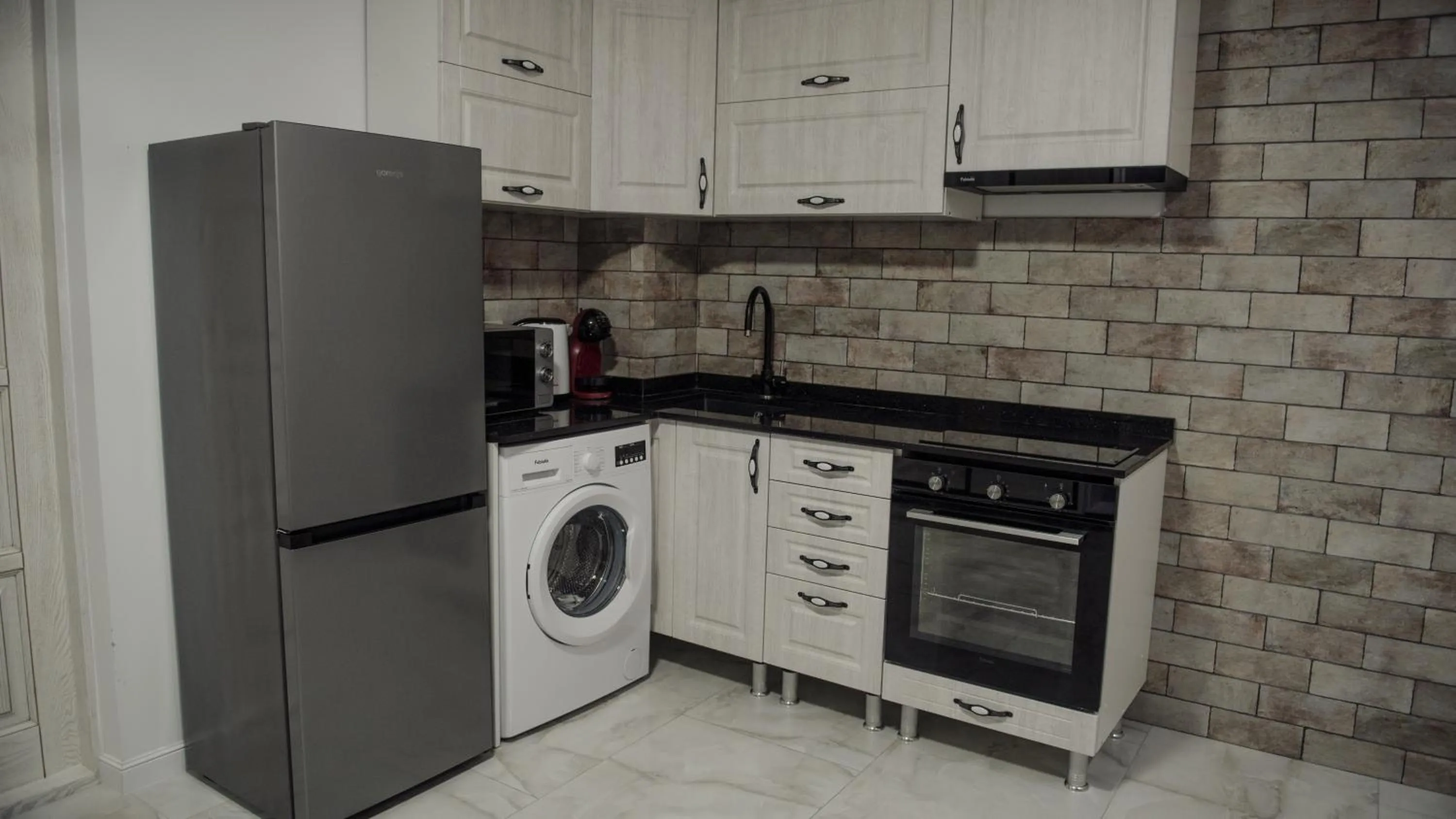 Coffee/tea facilities in Hotel Kalyan & Spa