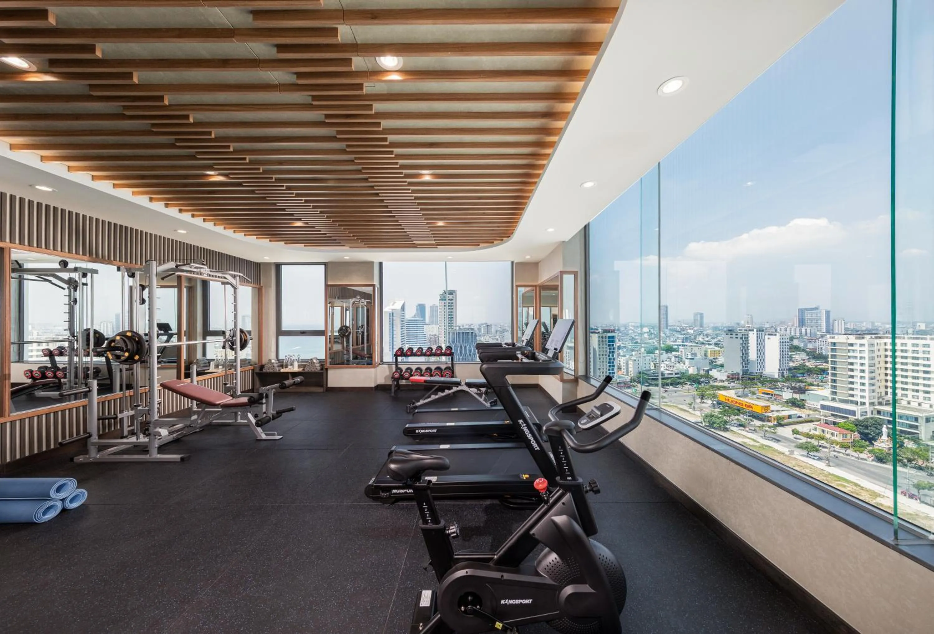 Fitness centre/facilities in PHUC LONG LUXURY Danang