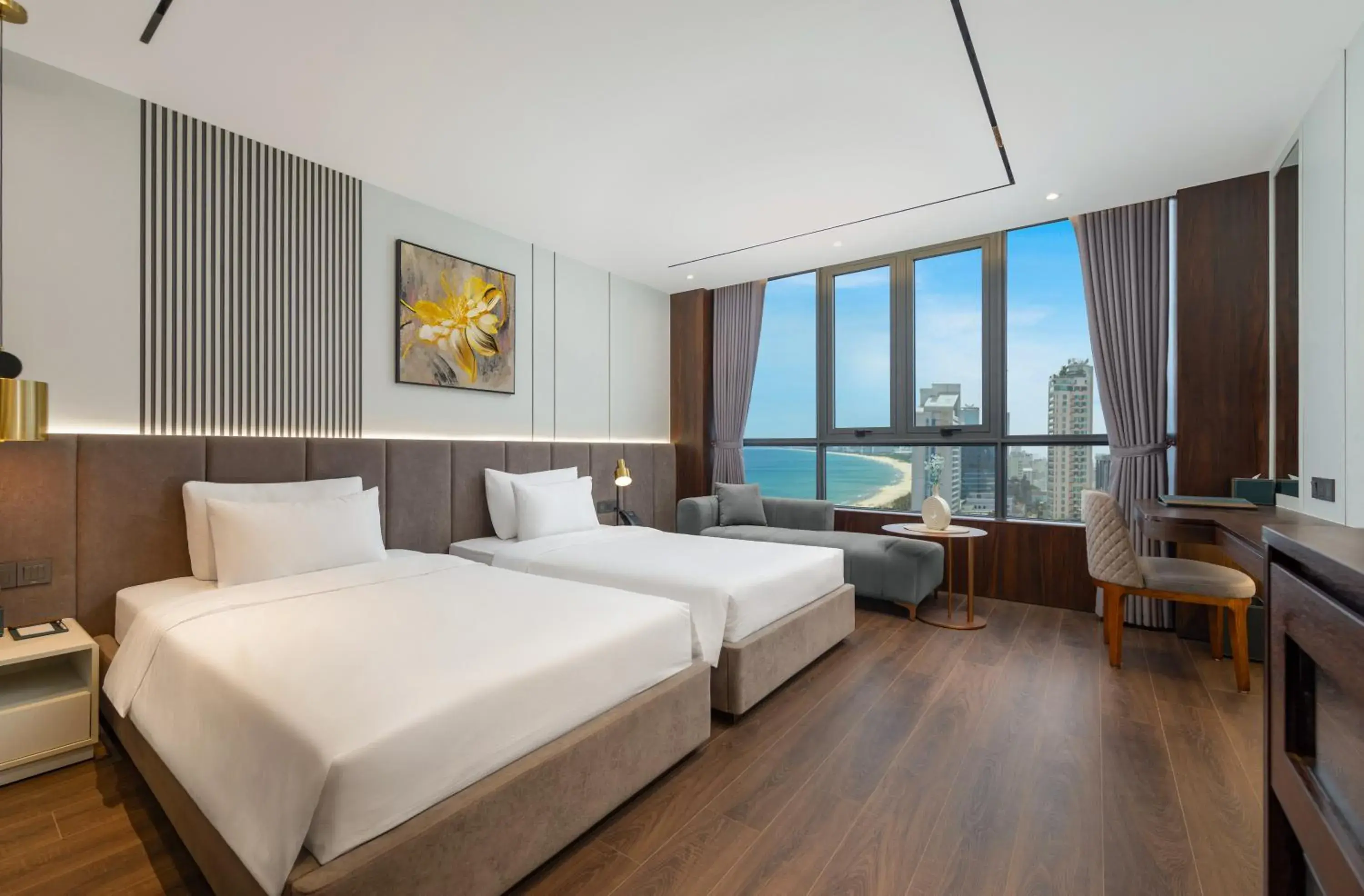 Deluxe Twin Room with Partial Sea View in PHUC LONG LUXURY Danang Deluxe Twin Room with Partial Sea View in PHUC LONG LUXURY Danang