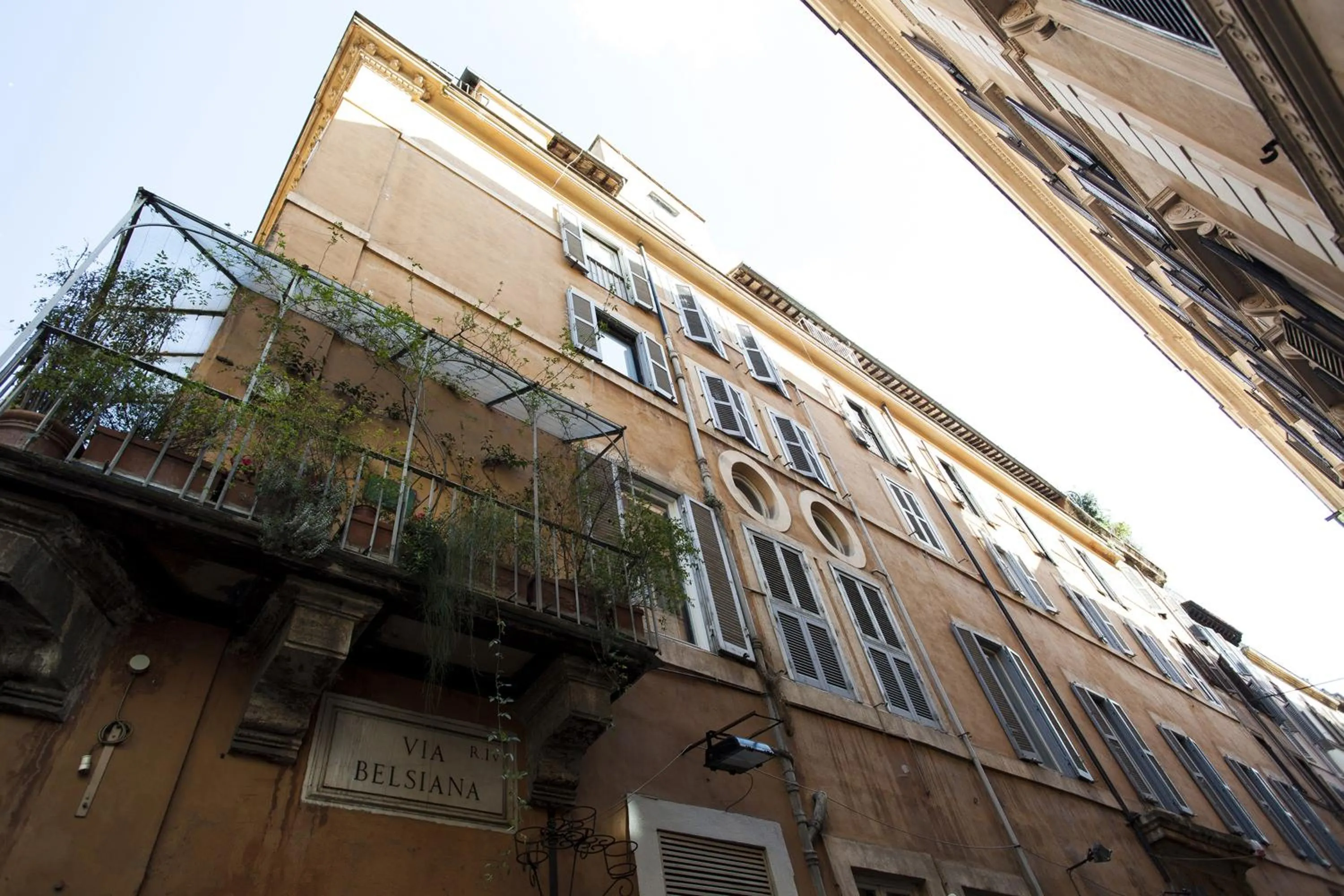 Facade/entrance in Casa Belsiana