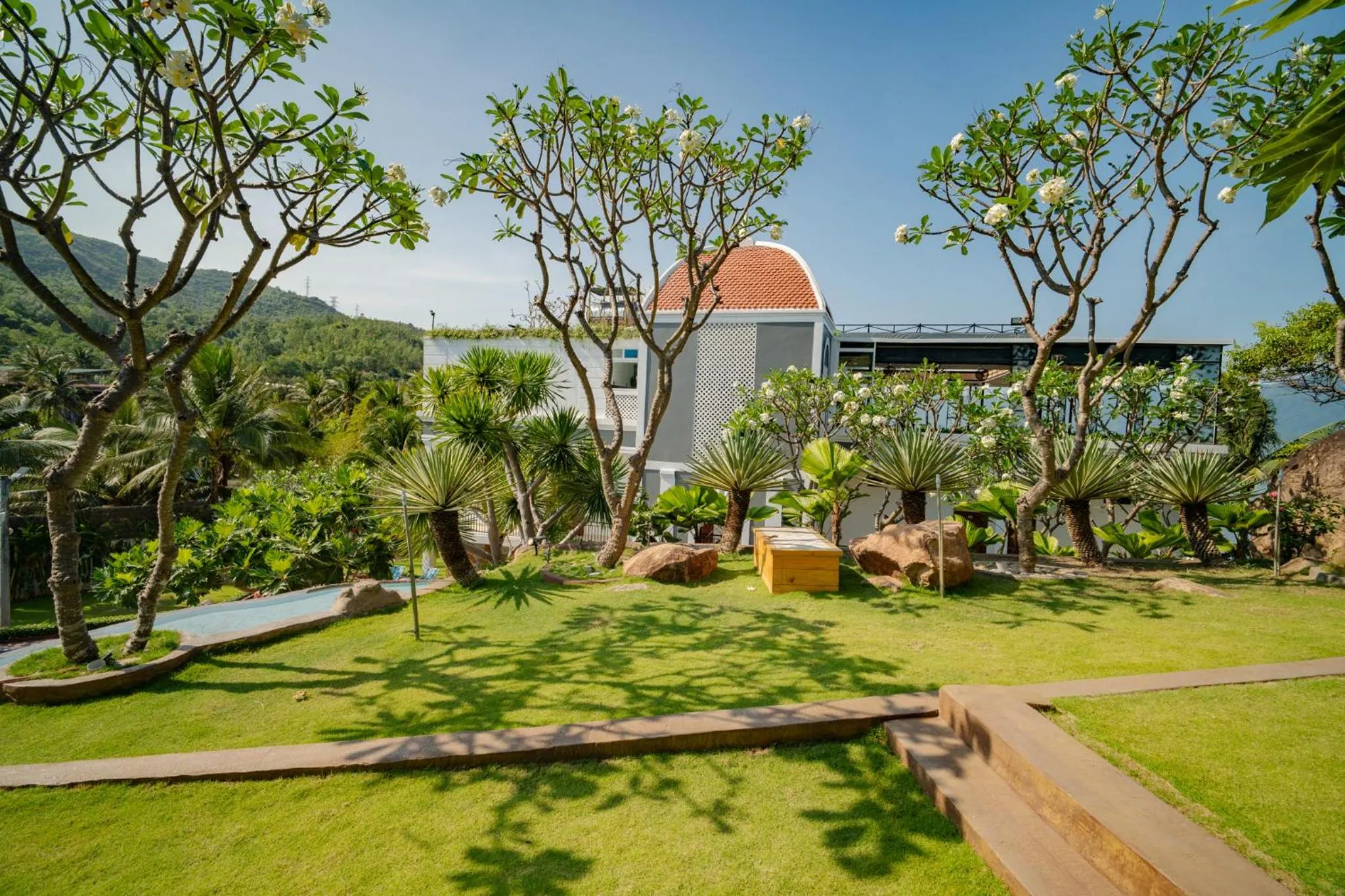 Garden in Green Oasis Nha Trang Resort