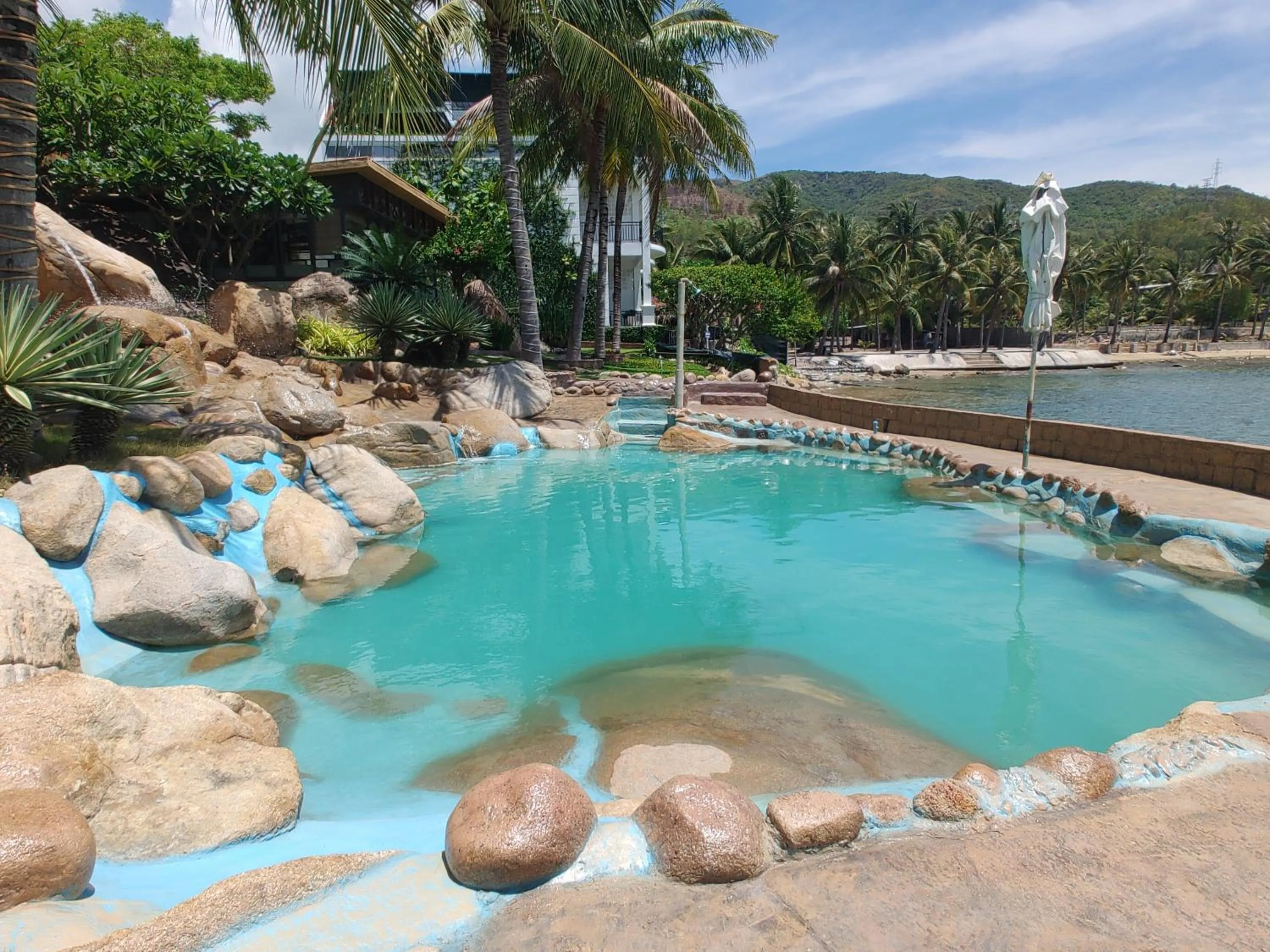 Swimming pool in Green Oasis Nha Trang Resort