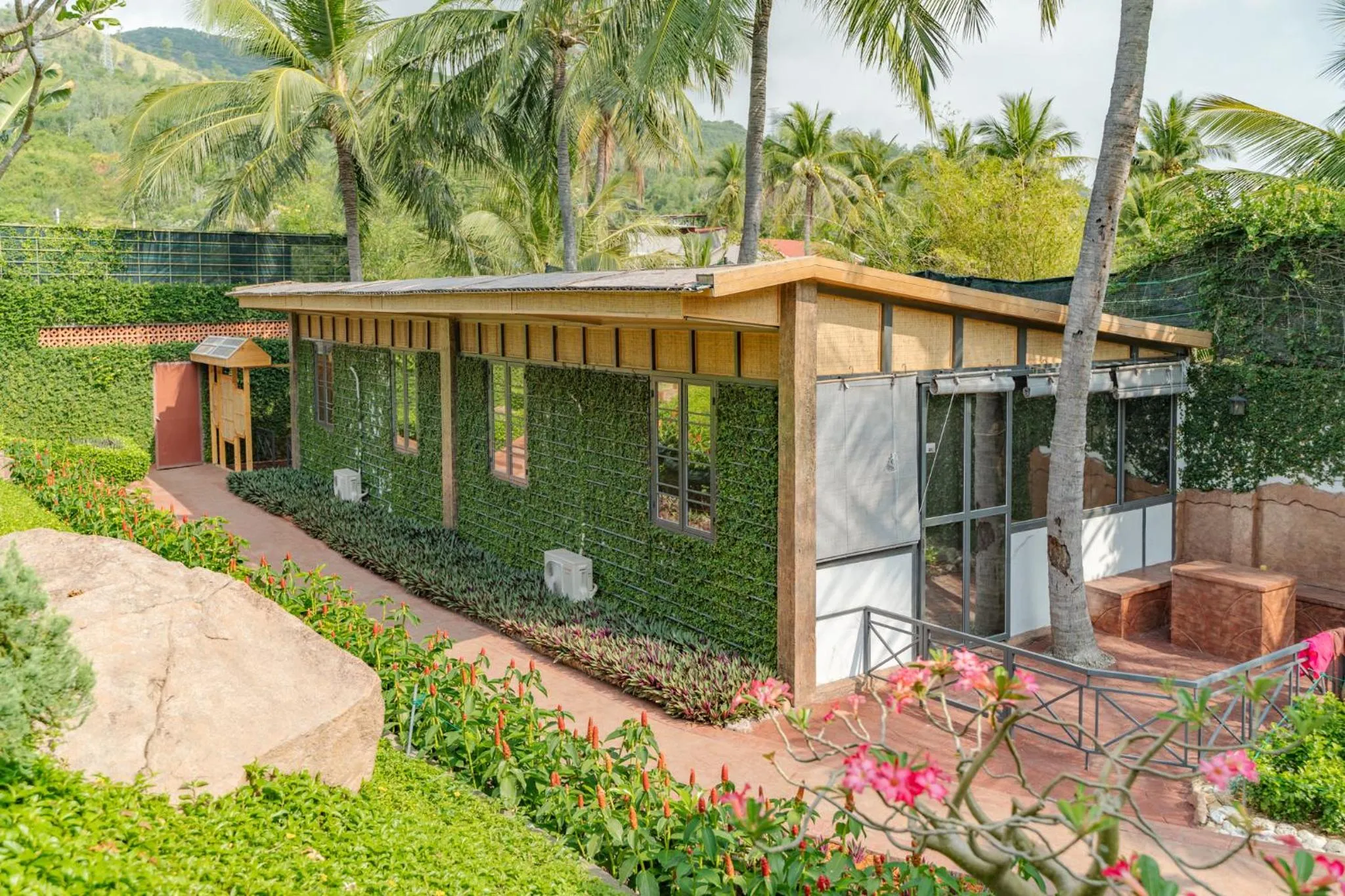 Garden view in Green Oasis Nha Trang Resort