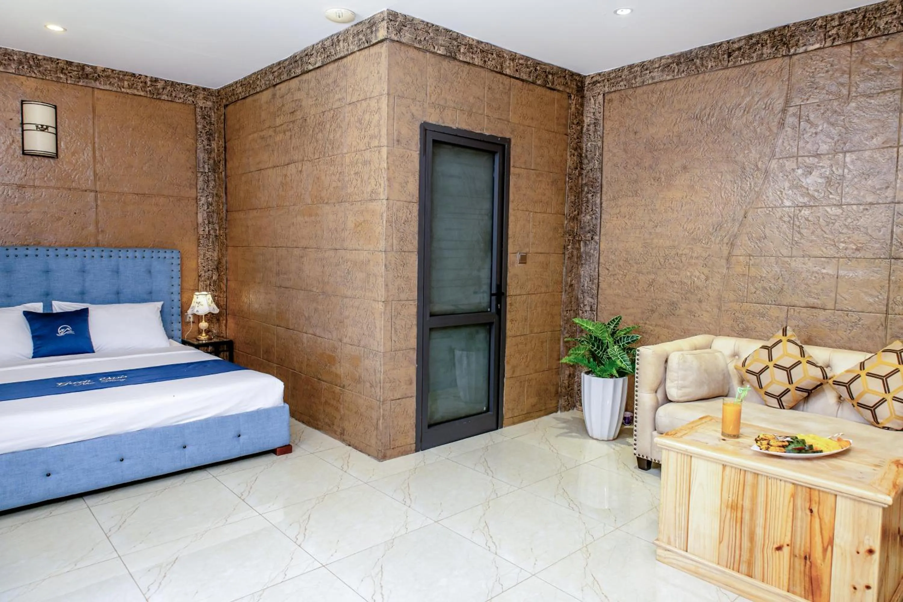 Photo of the whole room, Bed in Green Oasis Nha Trang Resort