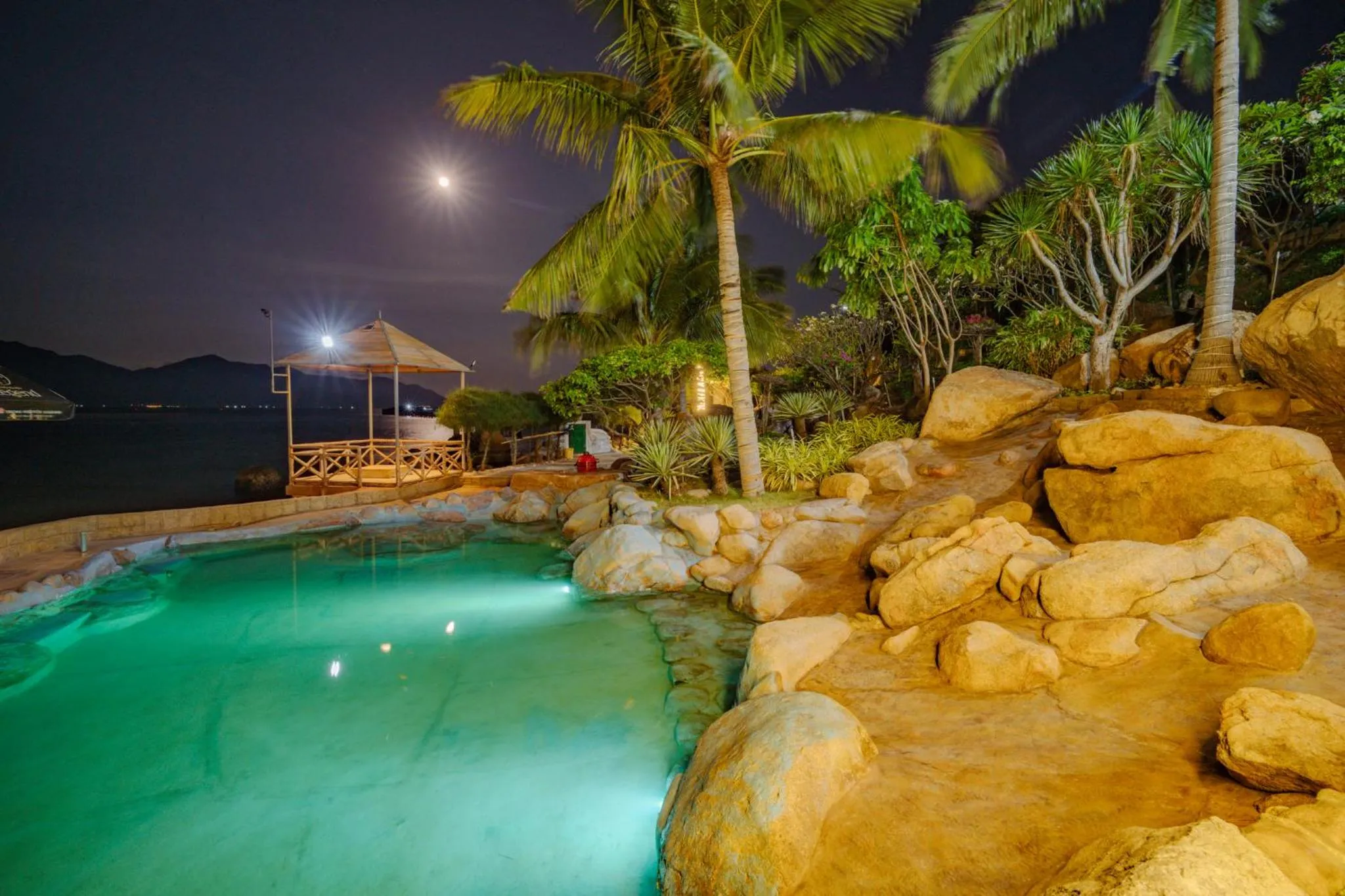 Swimming pool in Green Oasis Nha Trang Resort