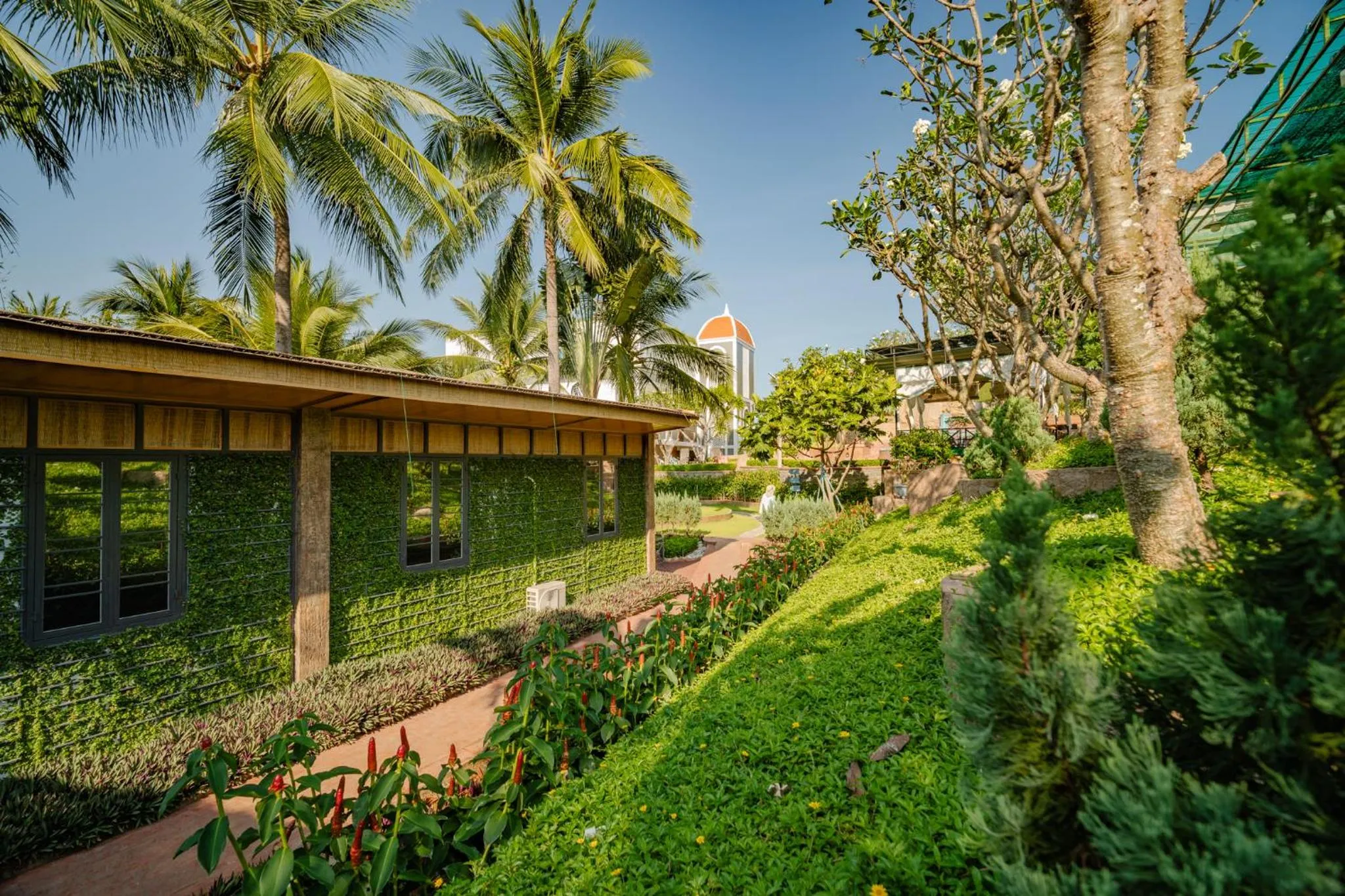 Garden in Green Oasis Nha Trang Resort