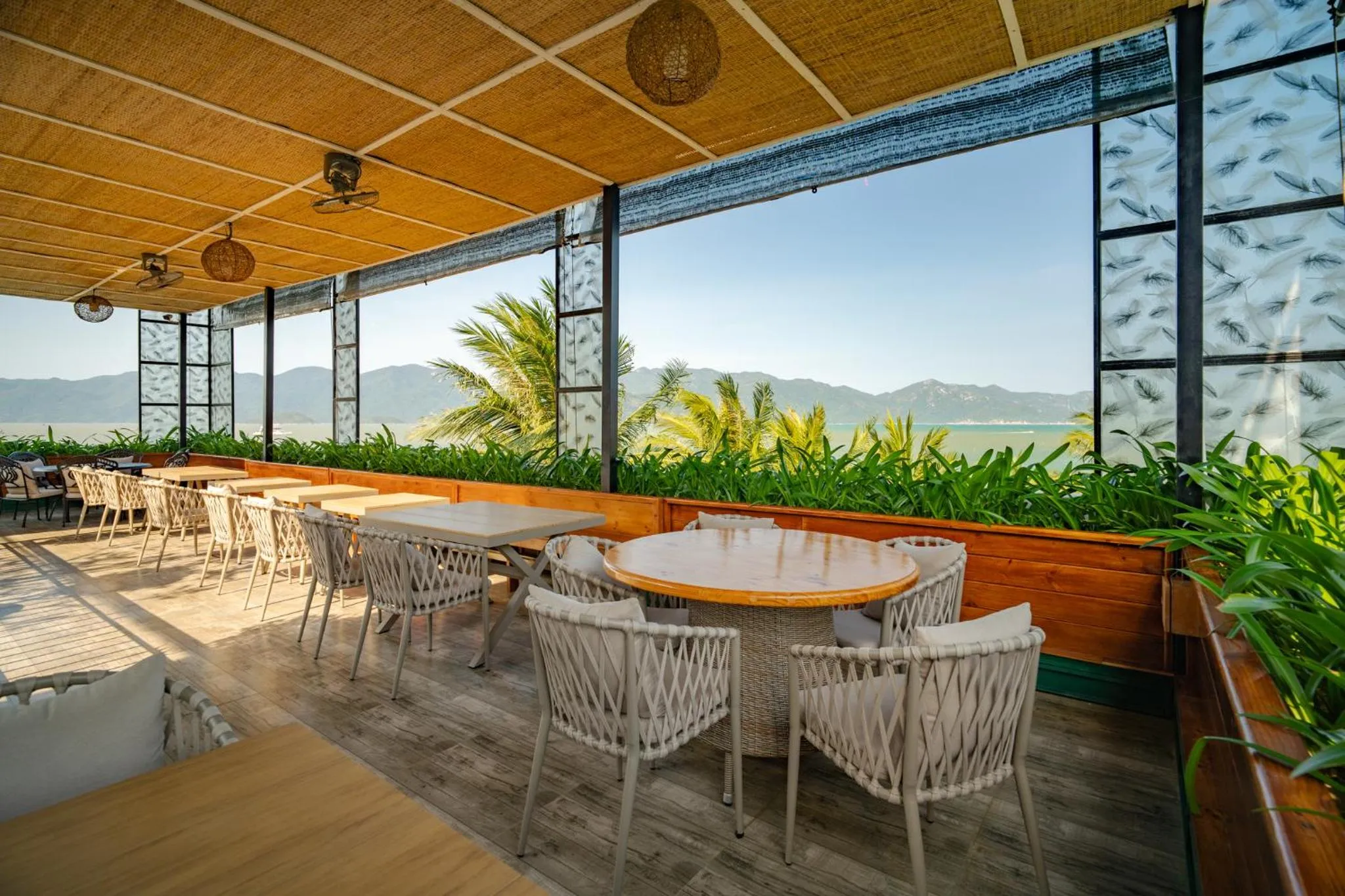 Restaurant/places to eat in Green Oasis Nha Trang Resort