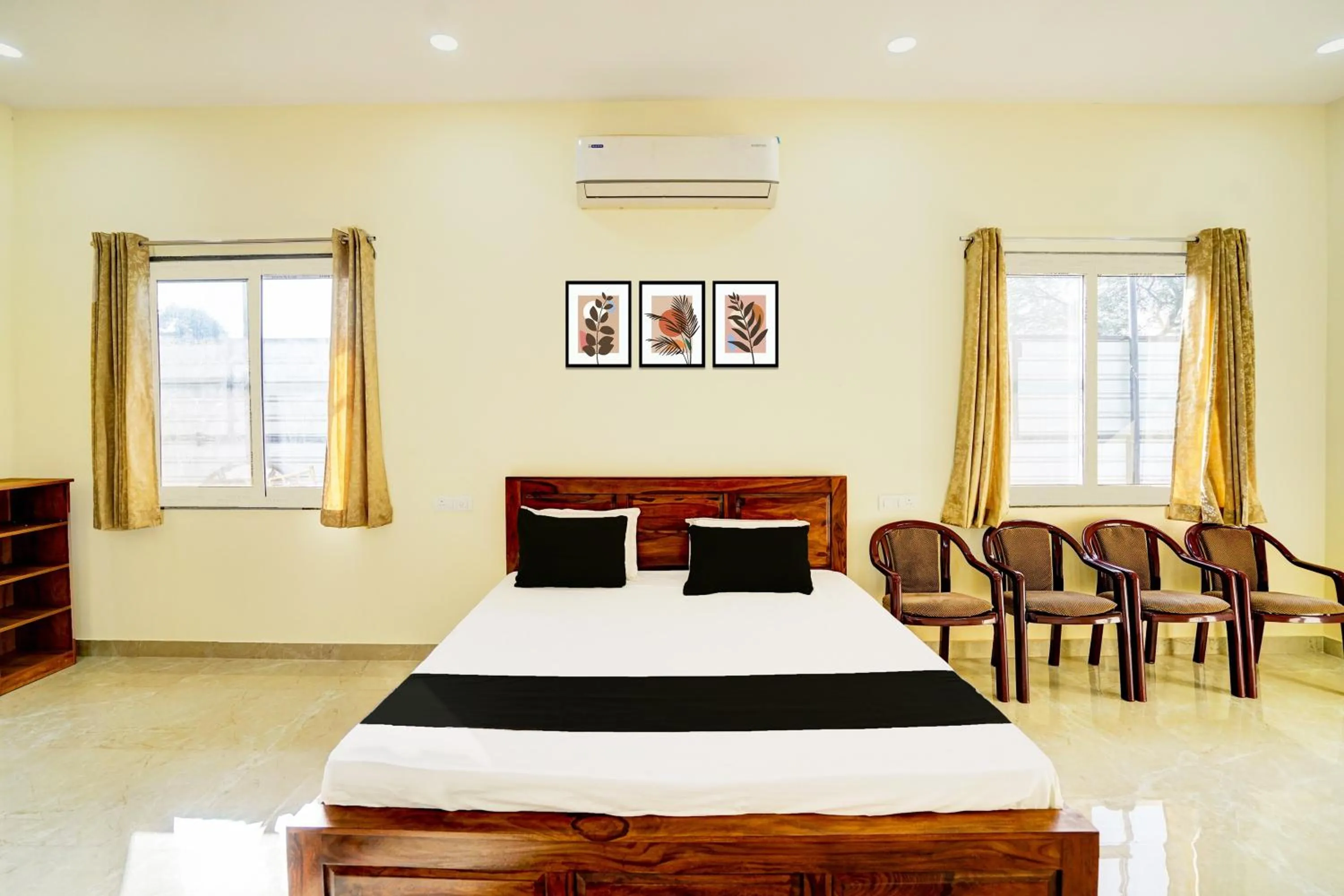 Bedroom, Bed in Hotel O Godavari Lawn