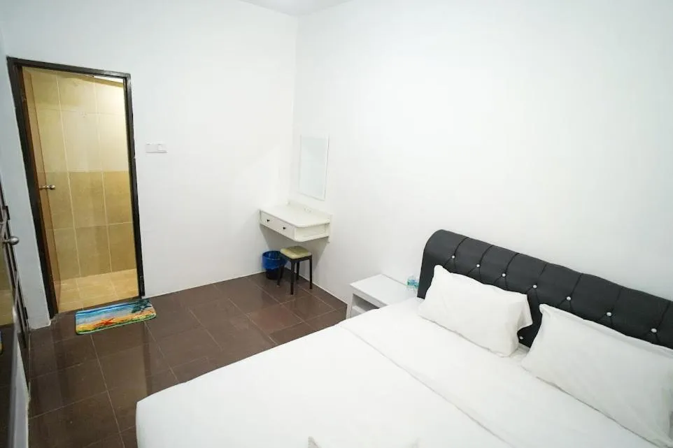 View (from property/room), Bed in B Link Hotel