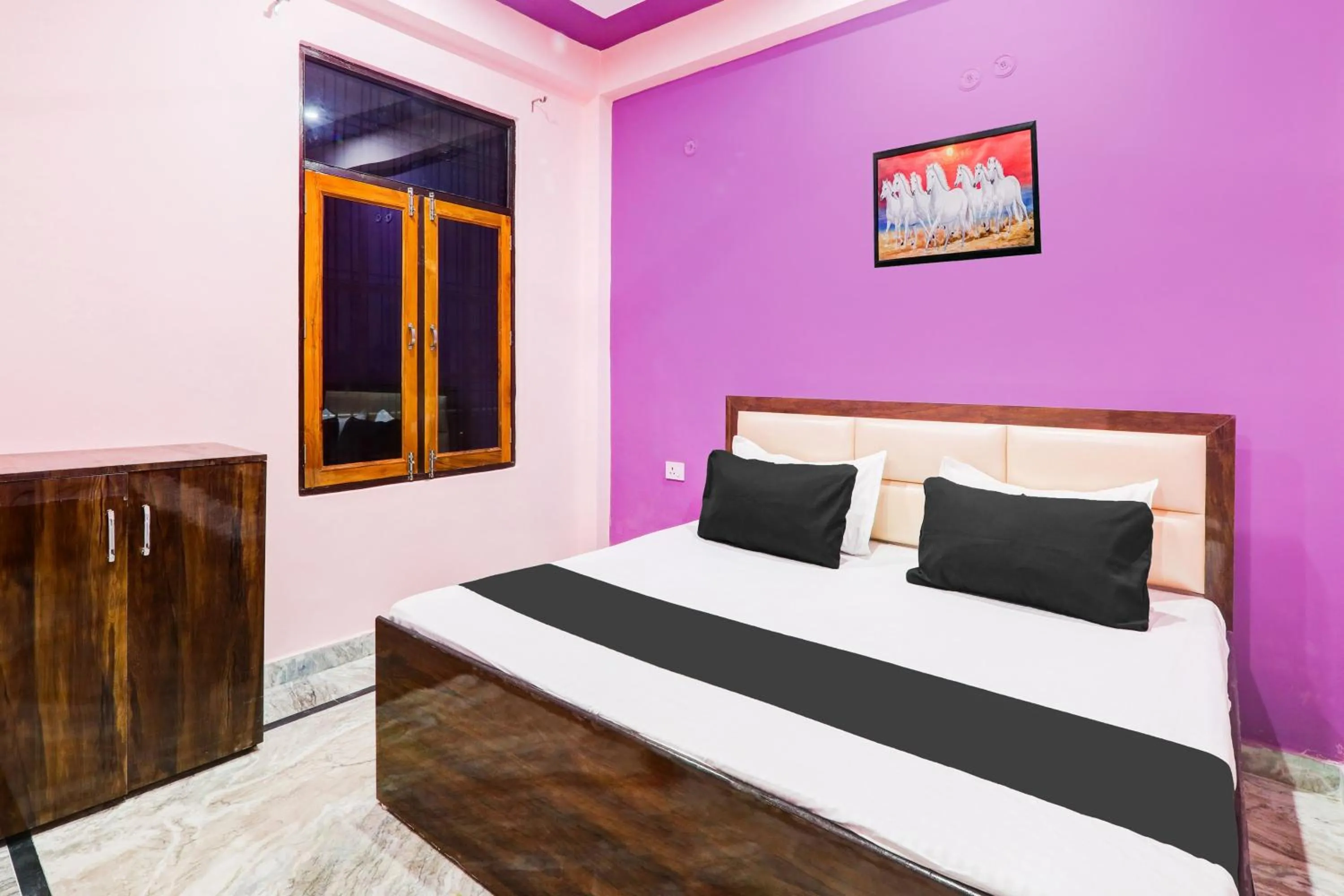 Bedroom in Hotel O Raj Palace
