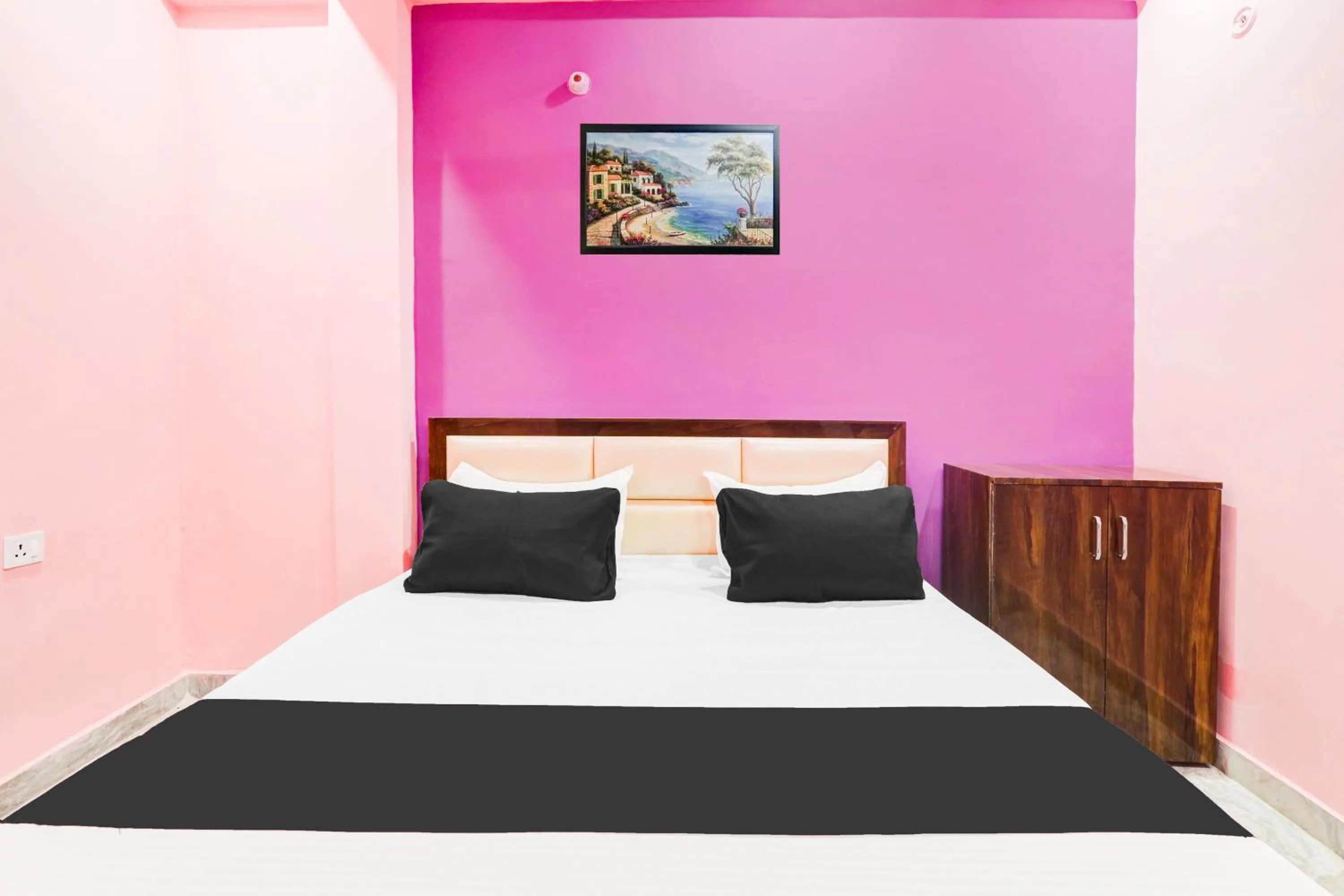 Bedroom, Bed in Hotel O Raj Palace