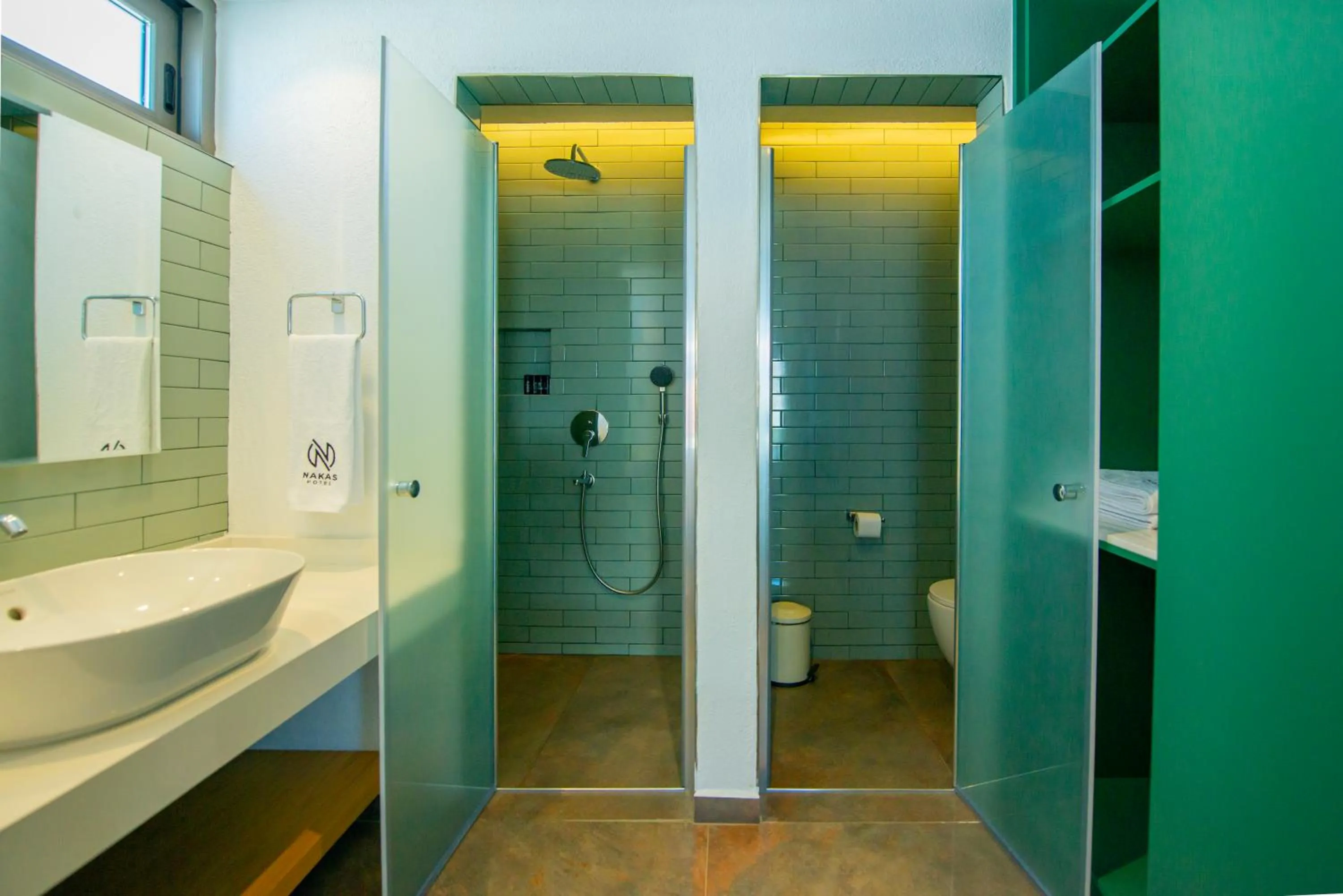 Shower in Nakas Hotel