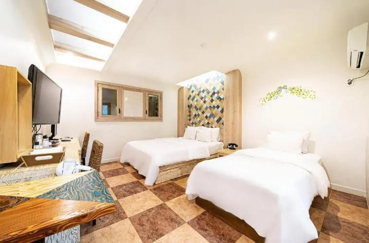 Twin Room in Shampoo Hotel Incheon