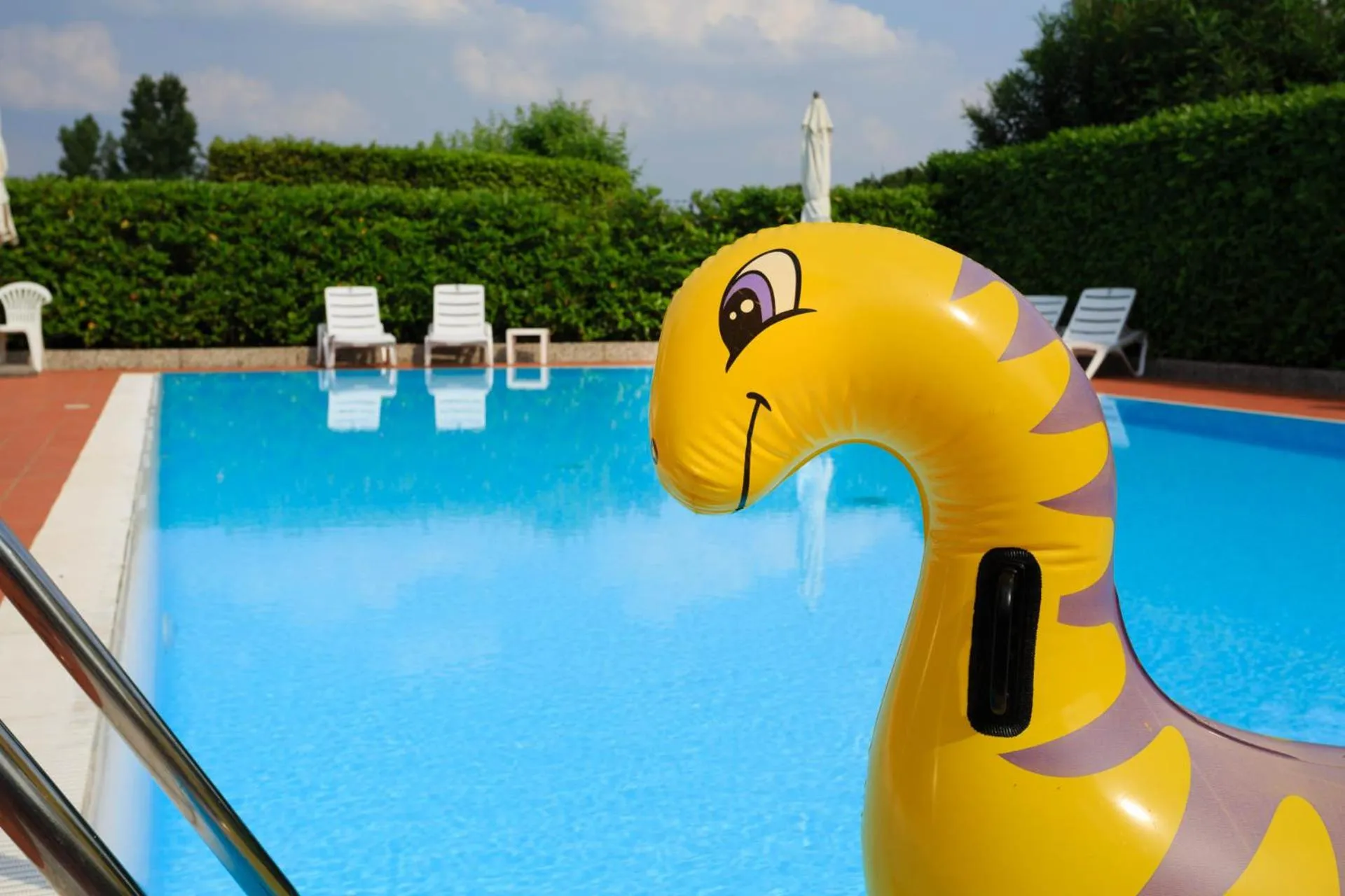 Swimming pool in BellaSirmione Holiday Apartments