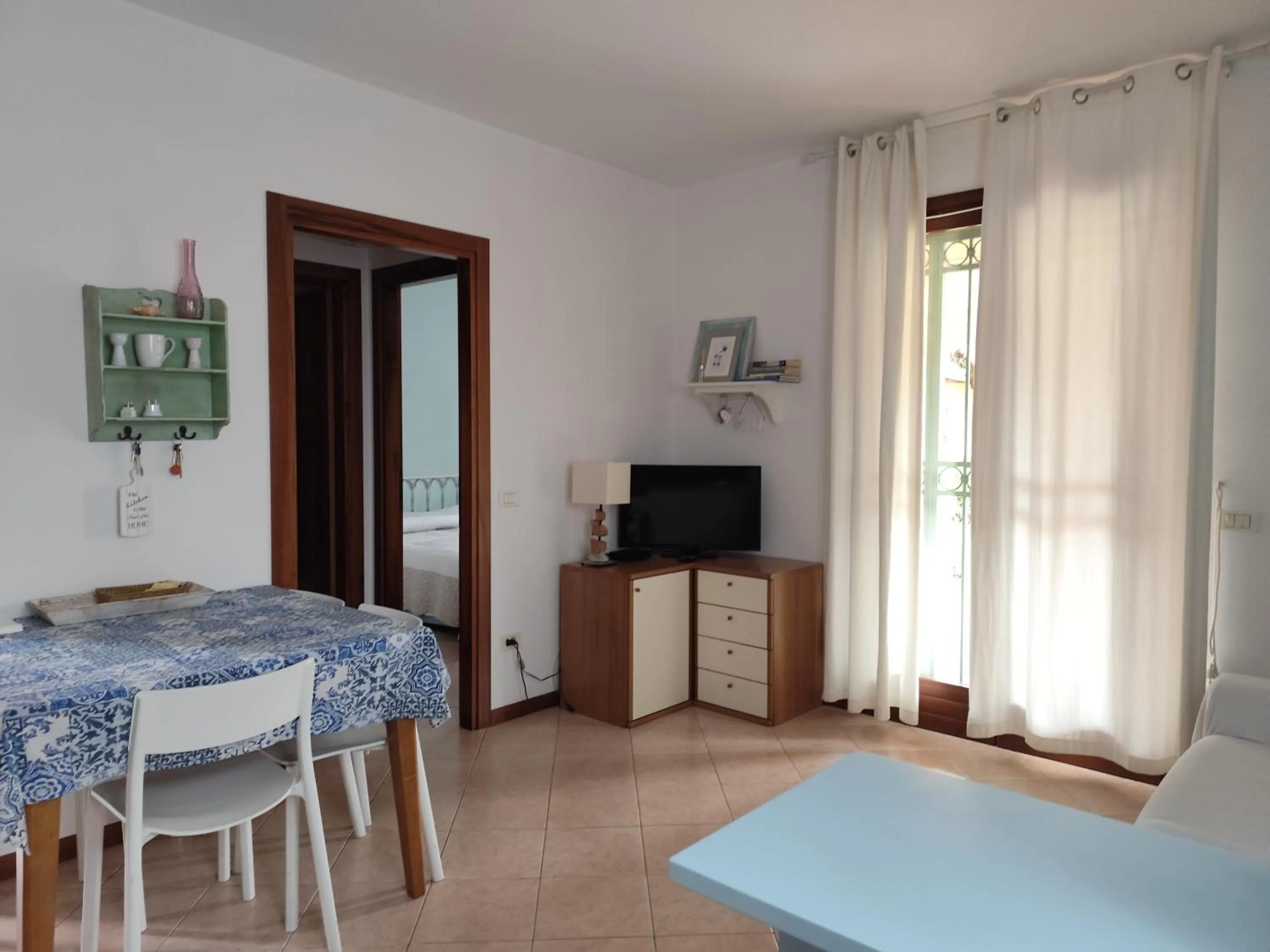 Dining area in BellaSirmione Holiday Apartments