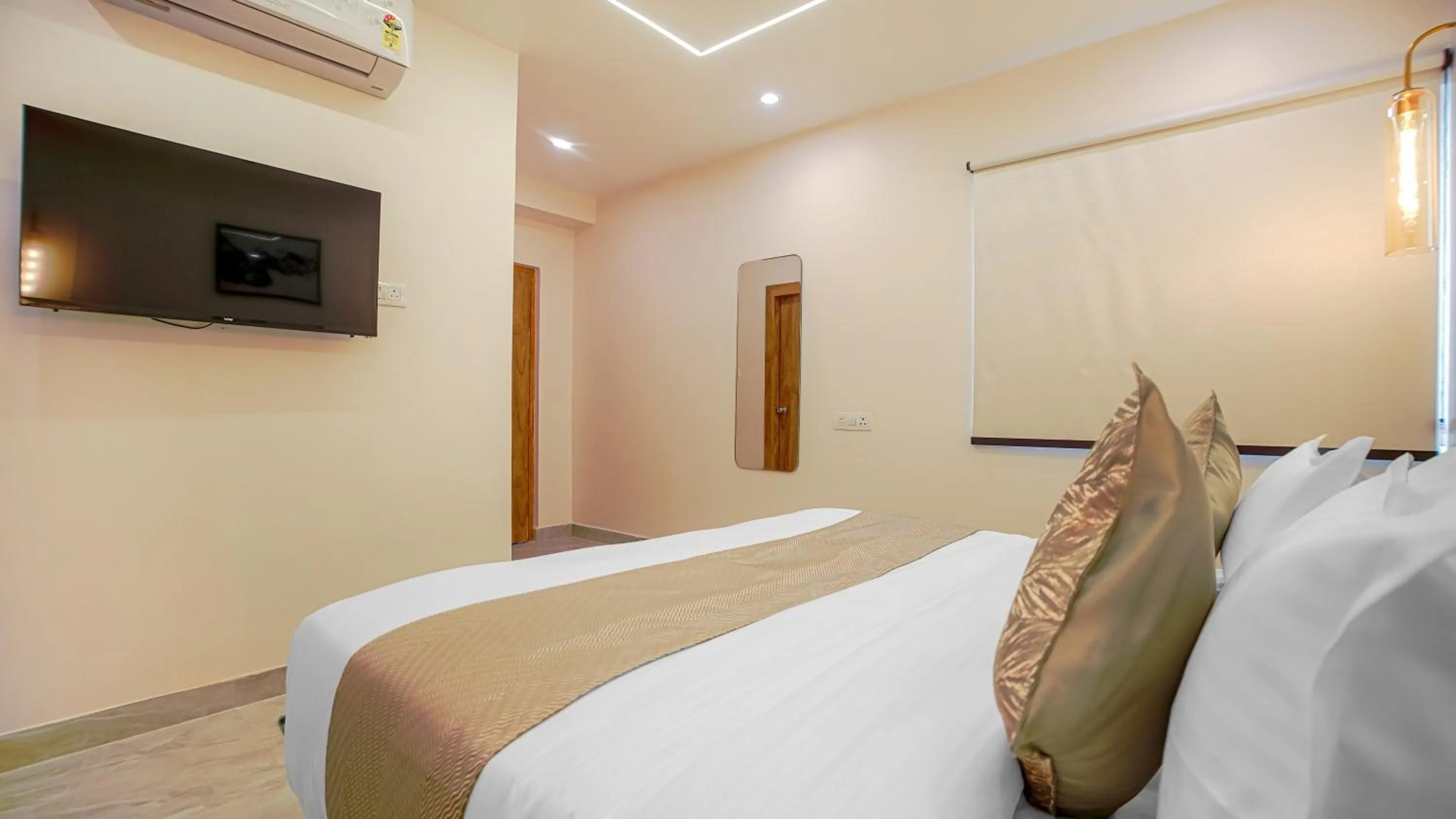 Bedroom, Bed in Perfectstayz Premium Varanasi