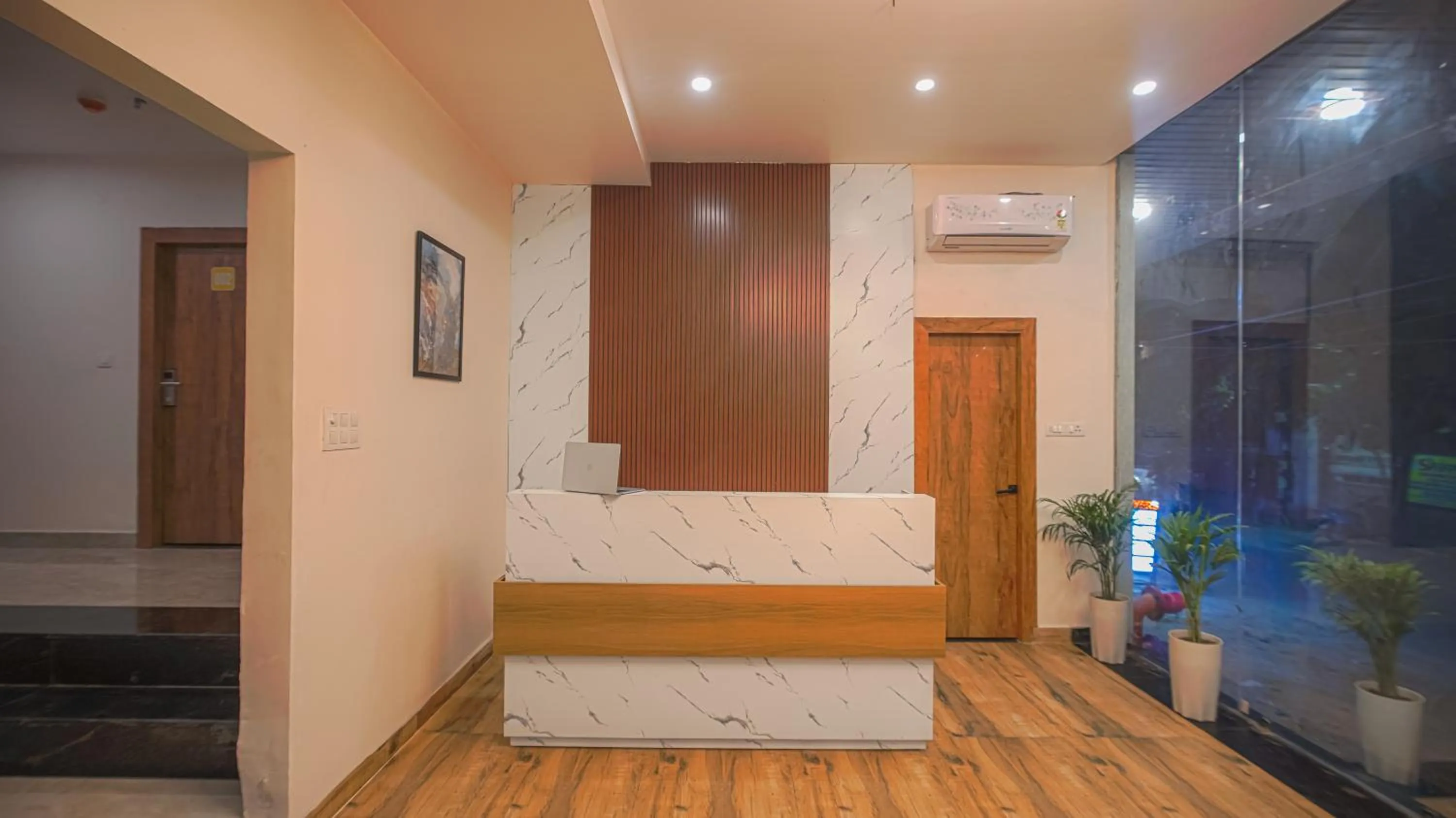 Lobby or reception, Bed in Perfectstayz Premium Varanasi