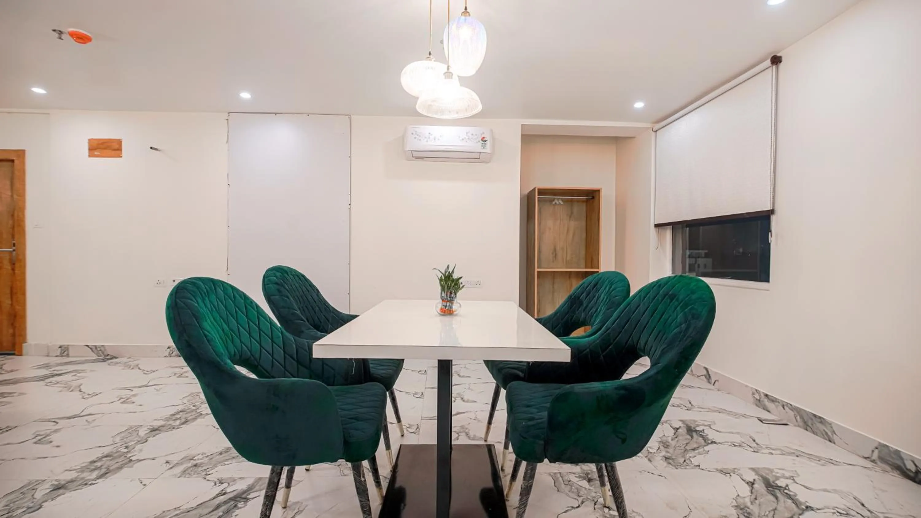 Restaurant/places to eat in Perfectstayz Premium Varanasi