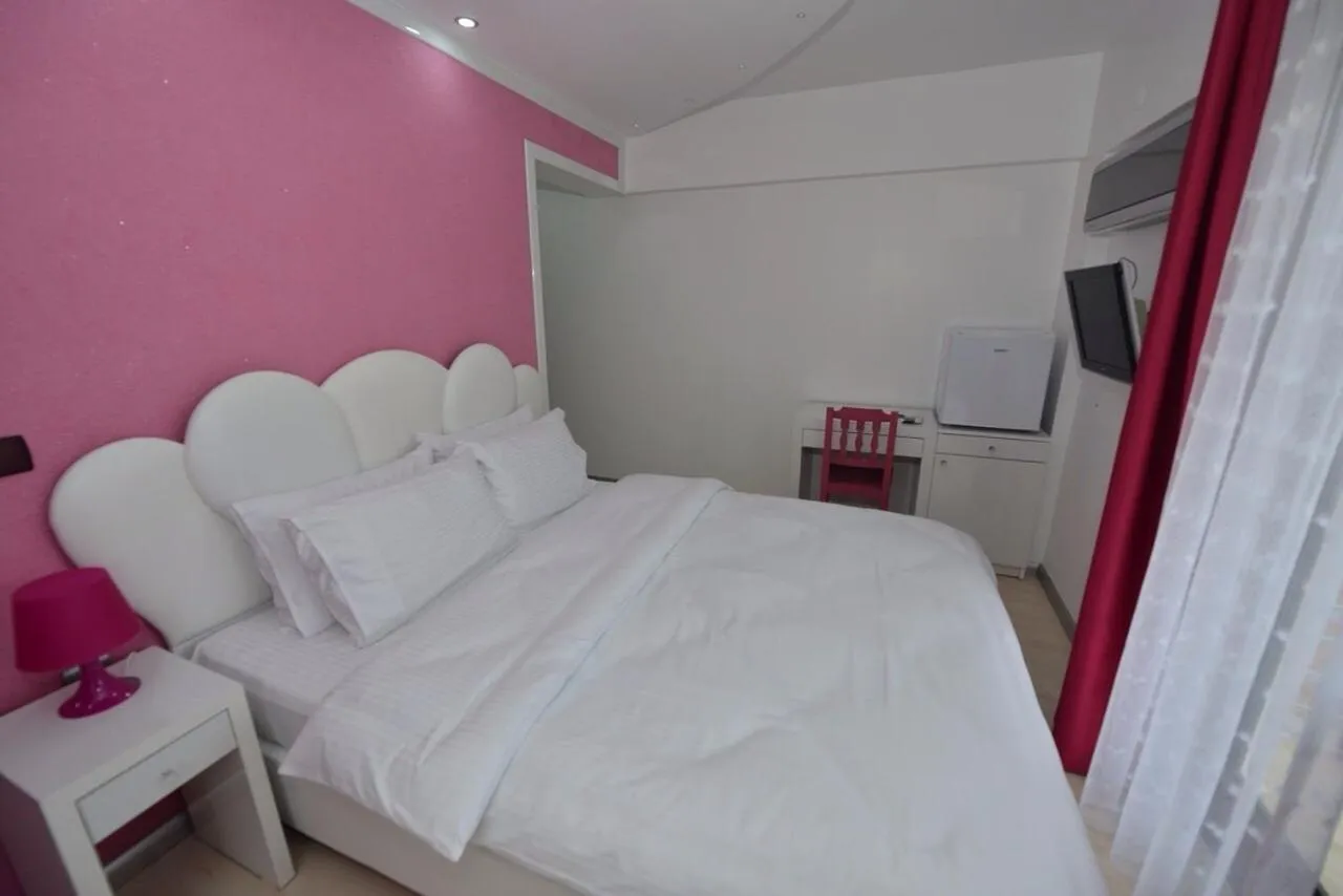 Bed in Dardanos Pension