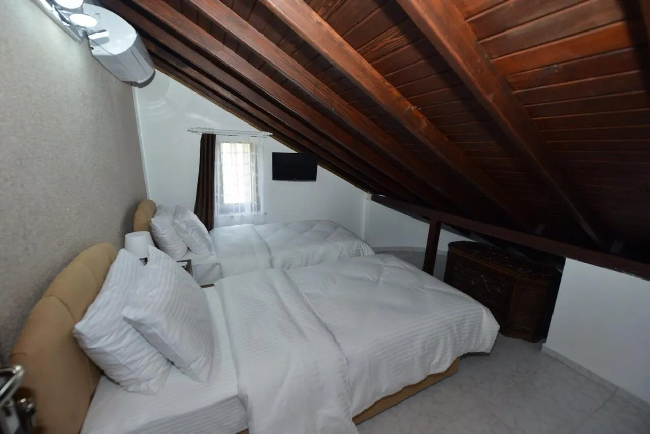 Bed in Dardanos Pension